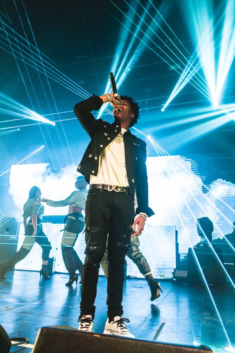 POD Photo: Lil Baby's 'The New Generation Tour' Hits The Riviera Theatre (4 1). Pursuit Of Dopeness. Baby Blue Aesthetic, Rapper Outfits, Baby Blue Wallpaper
