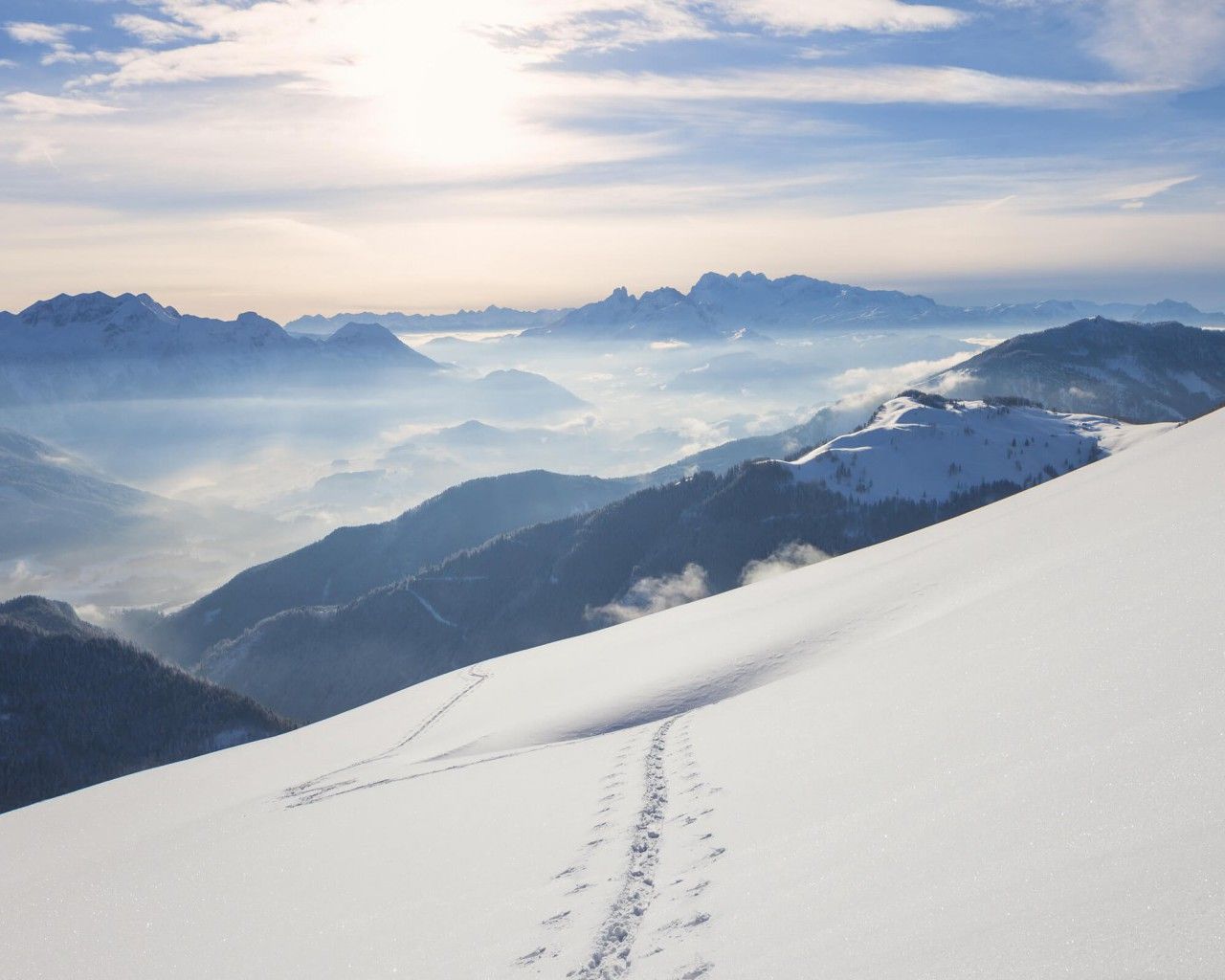 Download 1280x1024 Mountain Snow Windows 10 Official Desktop Background Wallpaper