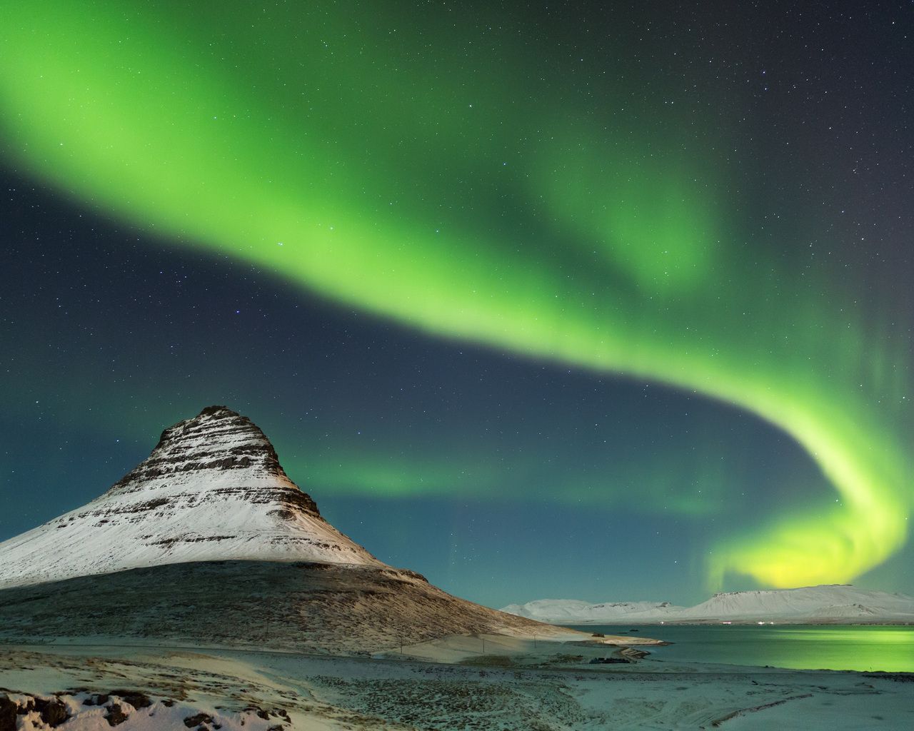 the night, kirkjufell, mountain, northern lights, snow, iceland desktop wallpaper 21533