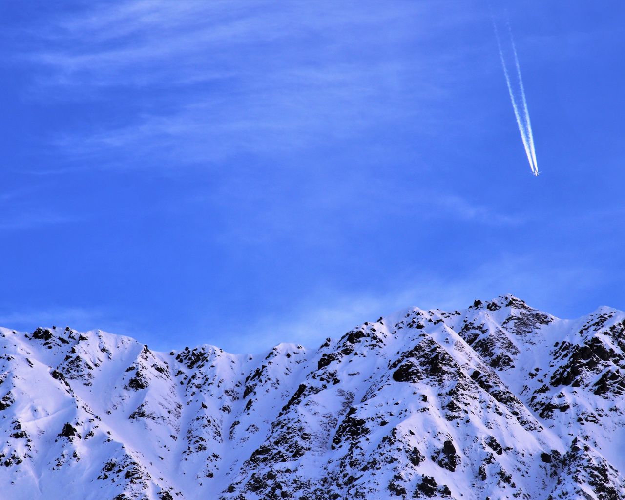 Download Sunny day, blue sky, snow mountains wallpaper, 1280x1024, Standard 5:4, Fullscreen