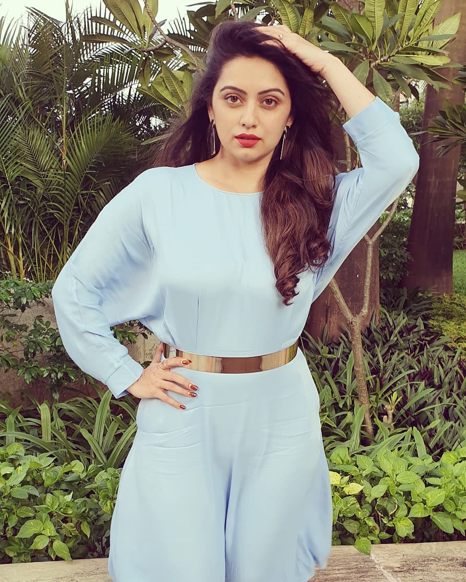 Shruti Marathe (Tik Tok), Wallpaper, Image, Pic Hd, Photo, Image Hd, Image Download, shrumarathe