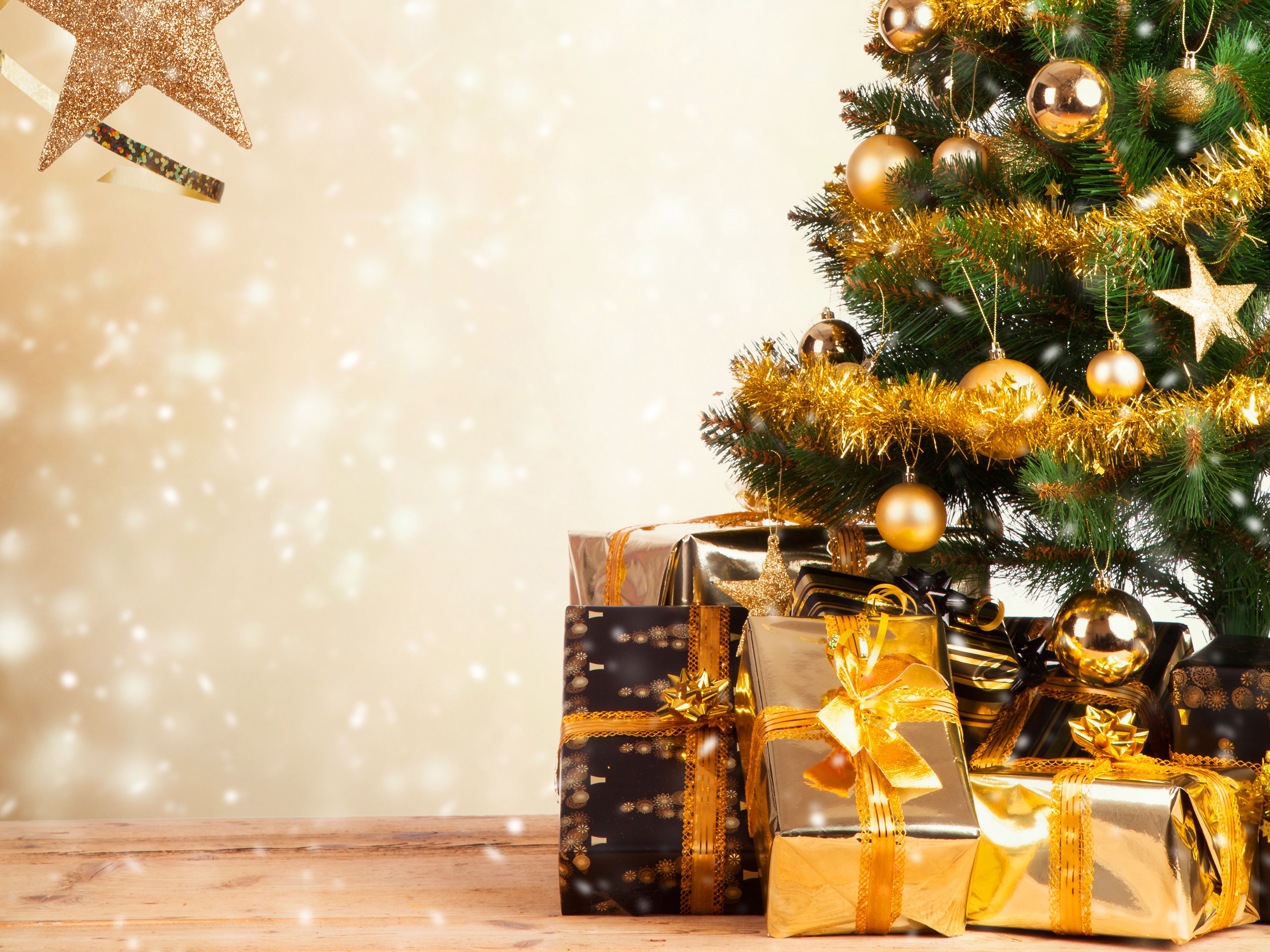 X Christmas Tree With Presents Wallpaper & Background Download