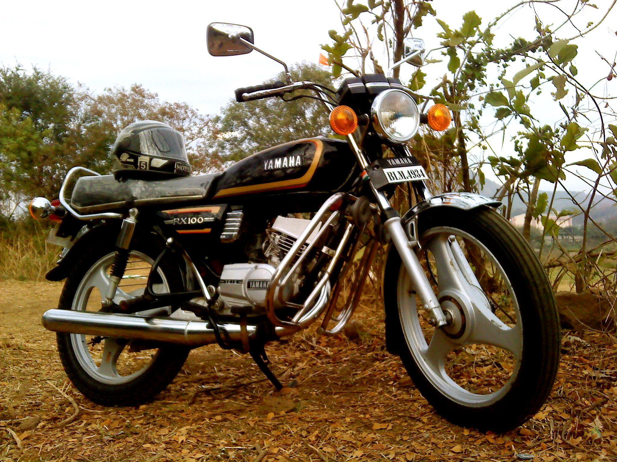 Yamaha RX 100 Wallpaper