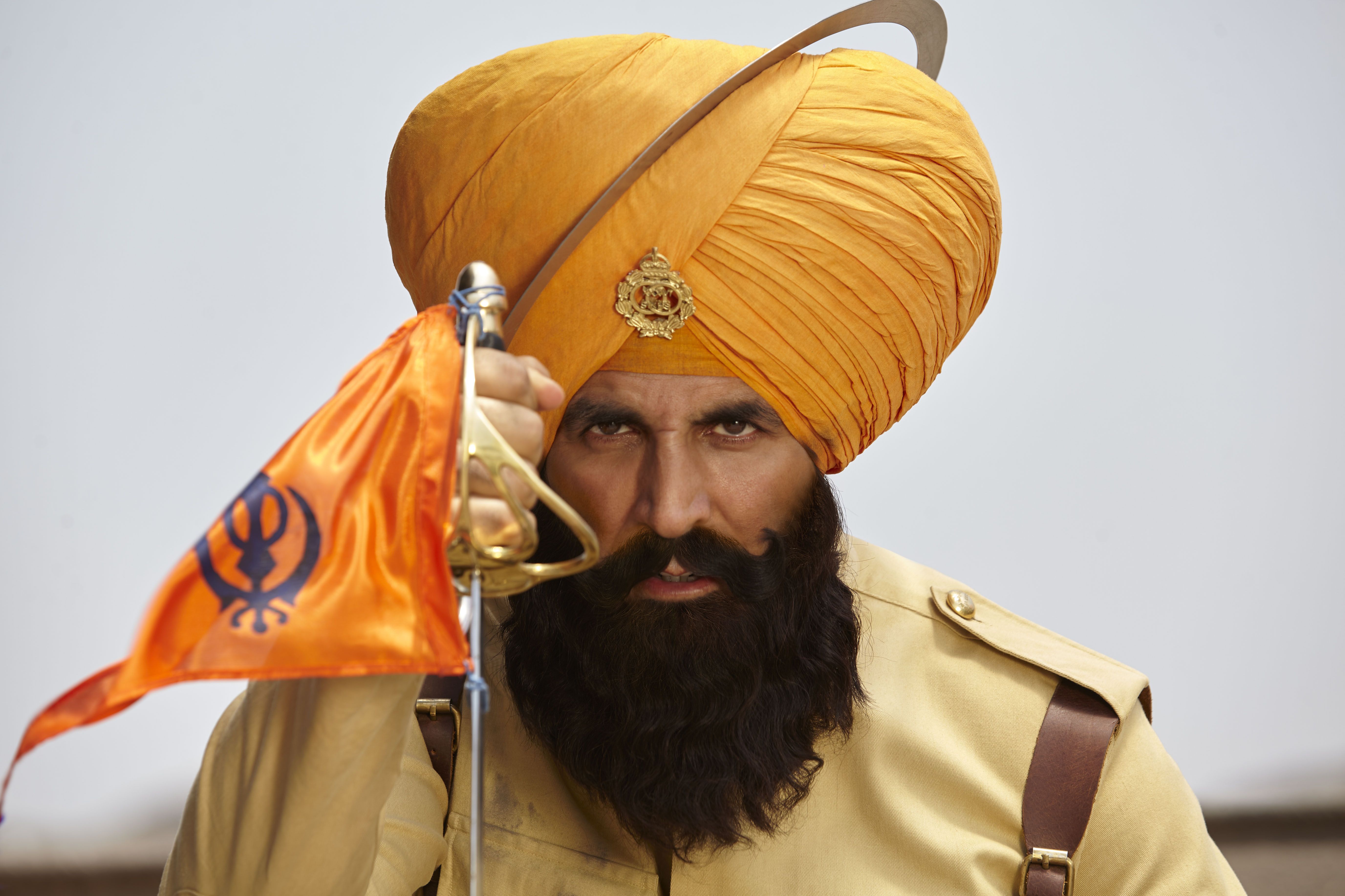 In Pics: Stunning scenes of Akshay Kumar and more from the sets of 'Kesari' To India