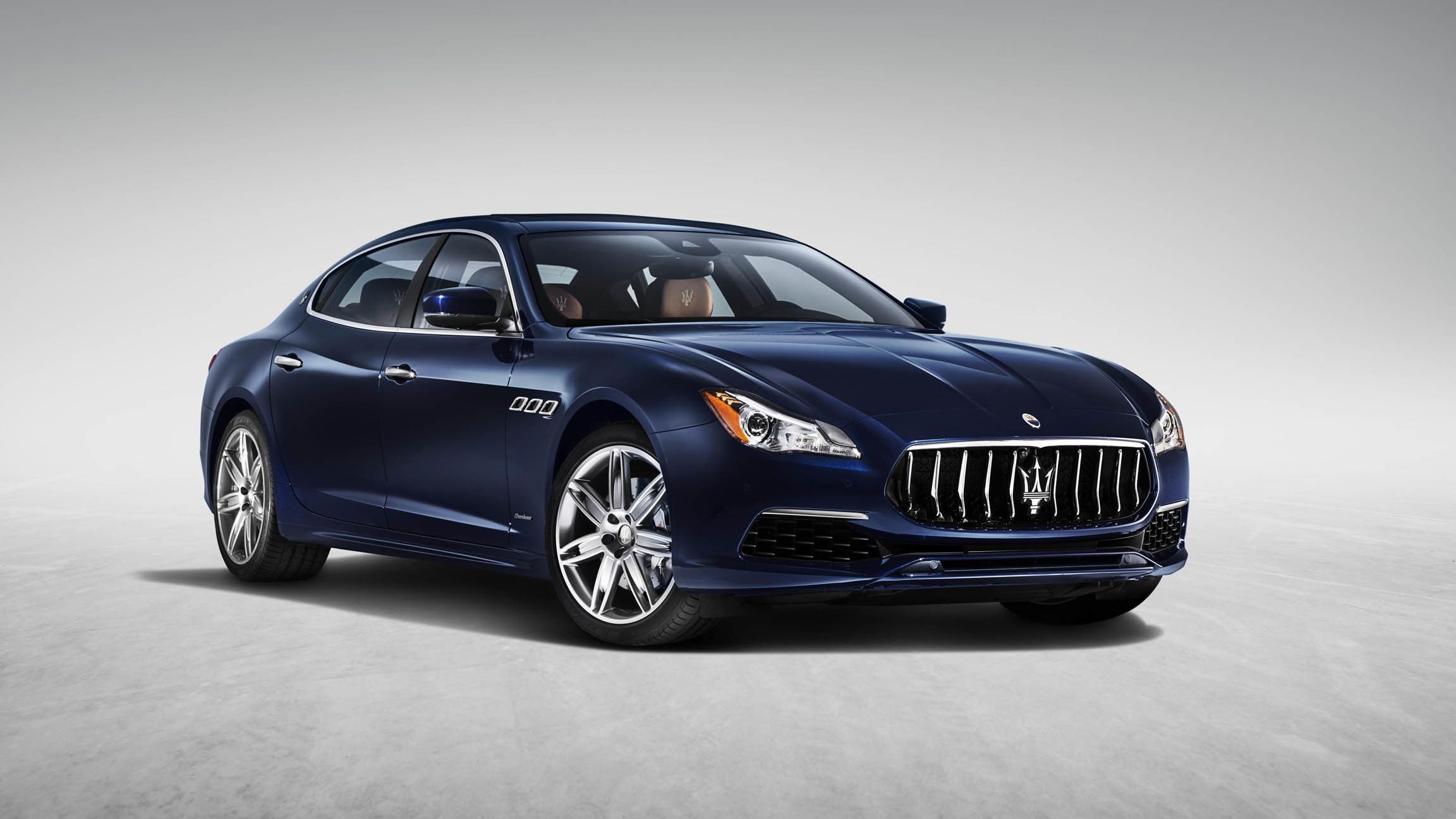 Maserati Quattroporte Photo Gallery