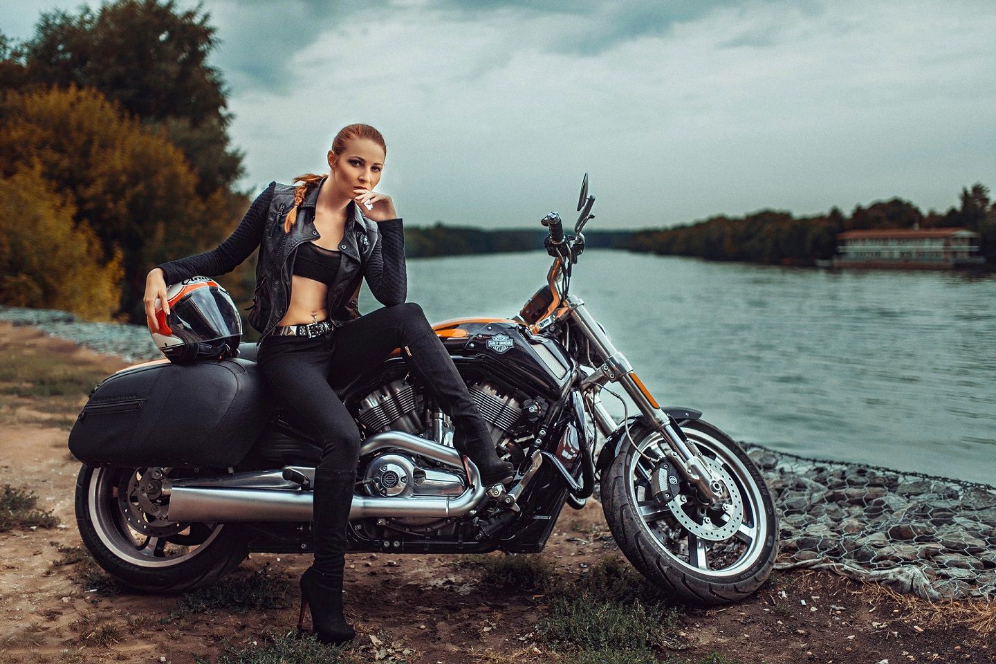 Hot Girls With Harley Davidson Wallpaper