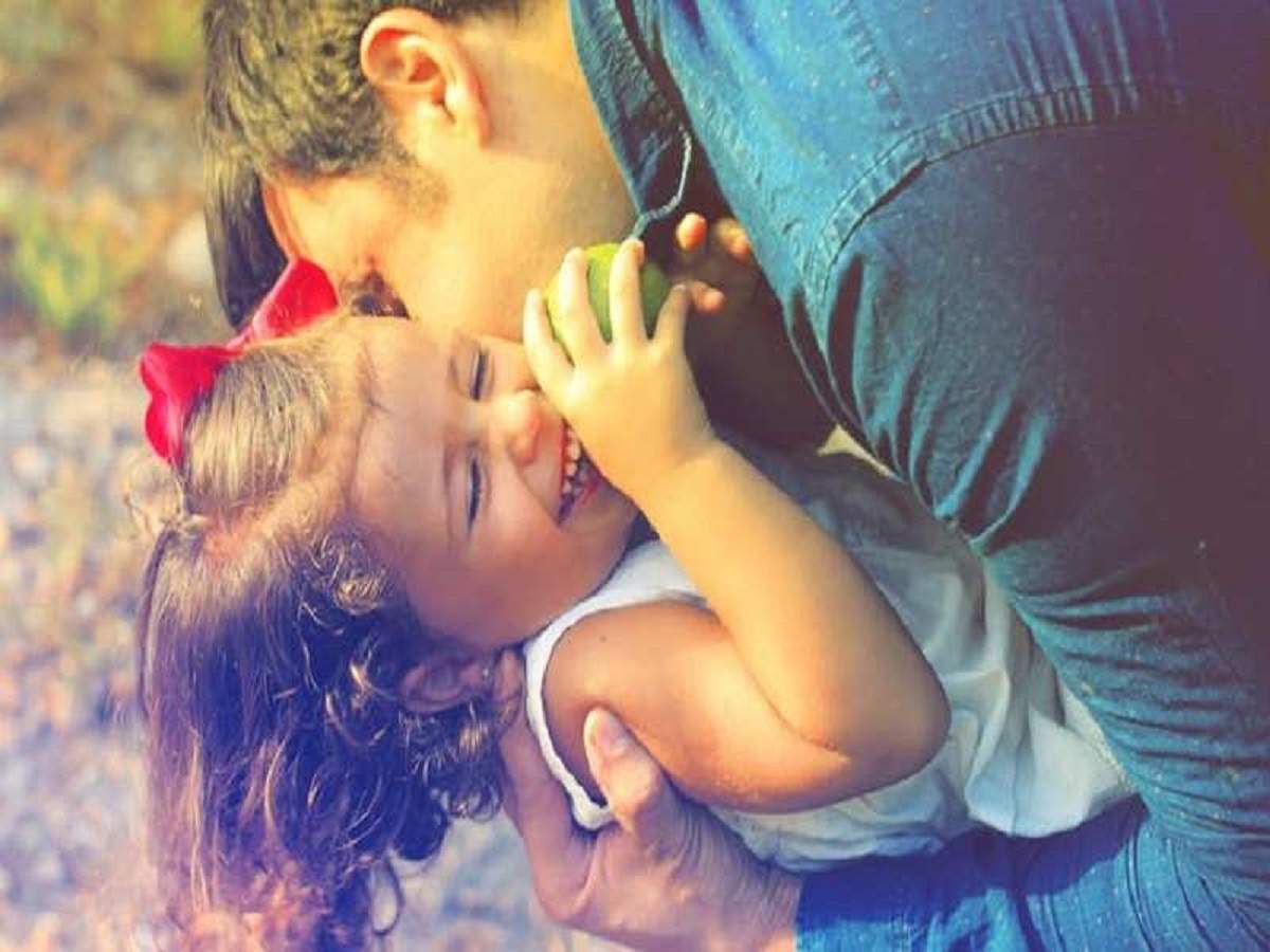 Happy Daughters Day 2020: Wishes, Messages, Image, Quotes, Status, Photo, SMS, Wallpaper, Pics and Greetings of India