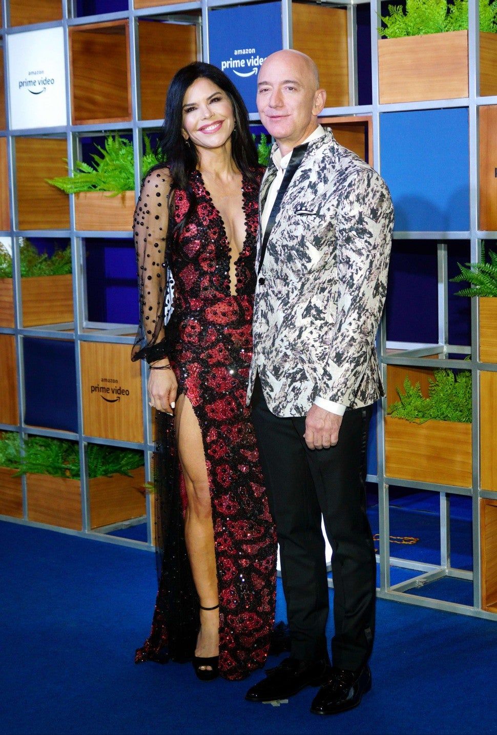Jeff Bezos and Girlfriend Lauren Sanchez Make Their Red Carpet Debut as a Couple
