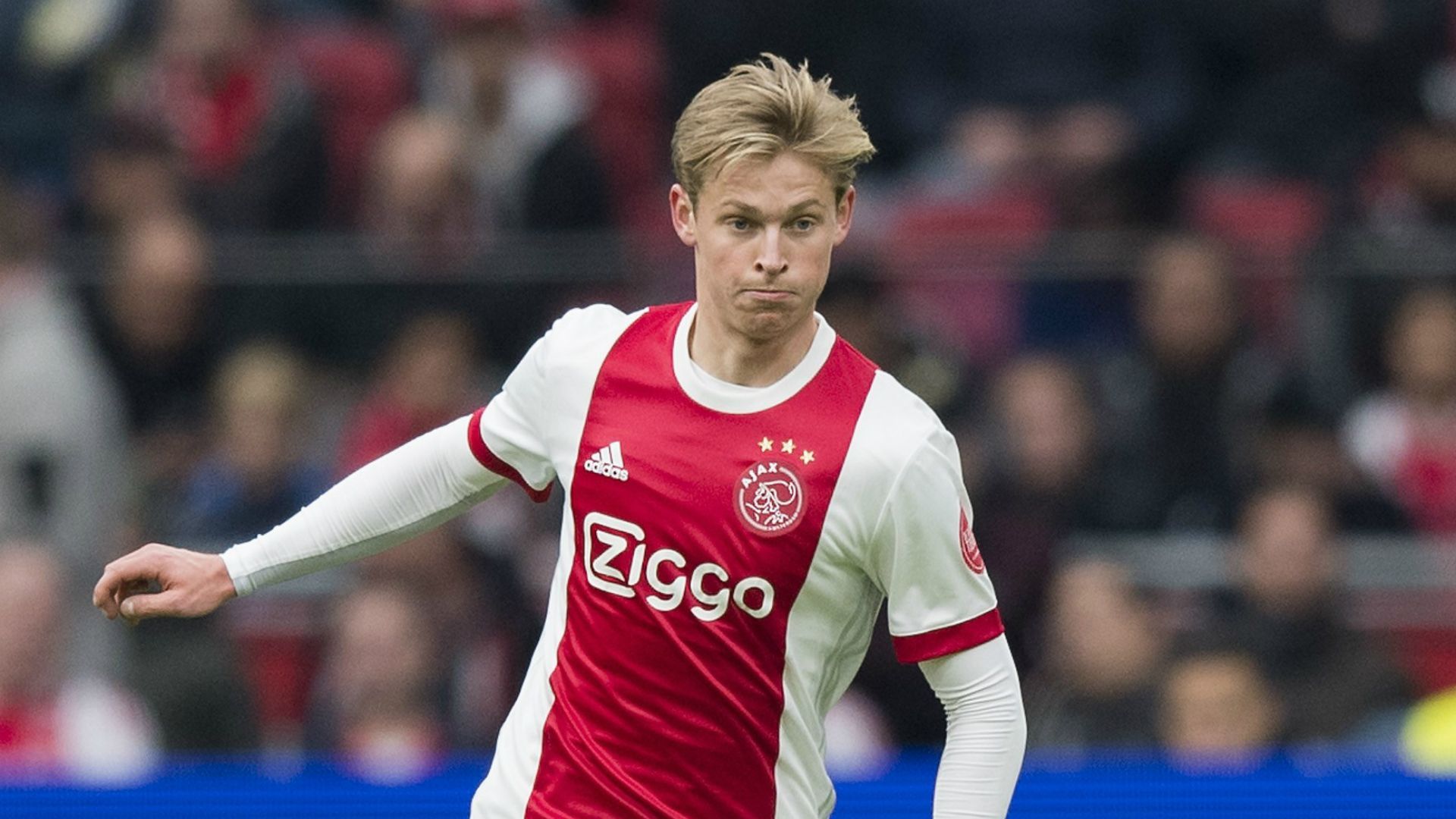 Premier League target Frenkie de Jong proves he is key to Ajax's future