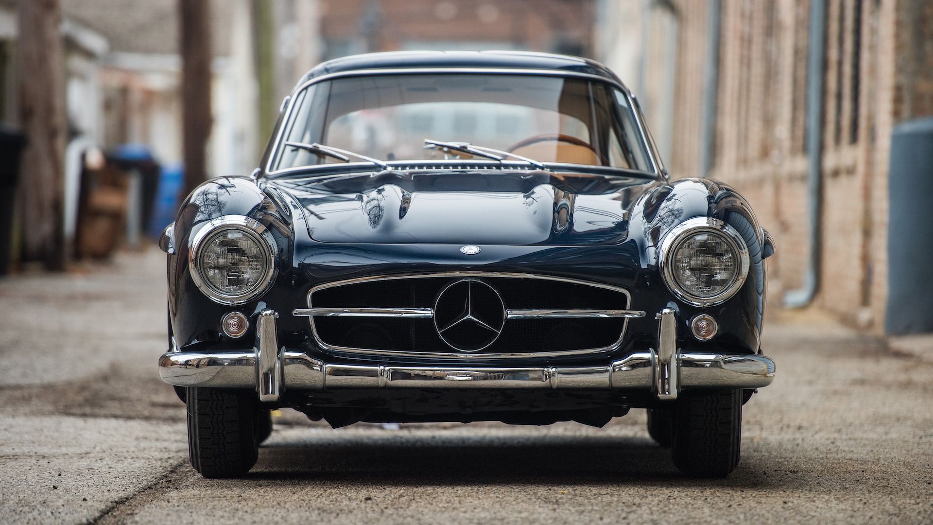 Decades On, Mercedes 300 SL Gullwing Is Still Utterly Gorgeous