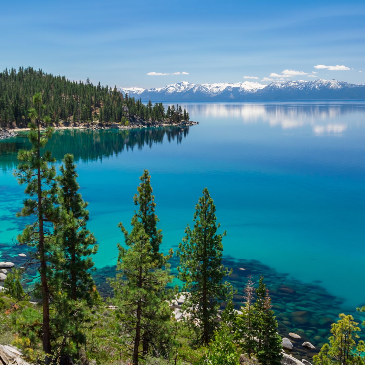 Best Summertime Bars and Restaurants in North Lake Tahoe