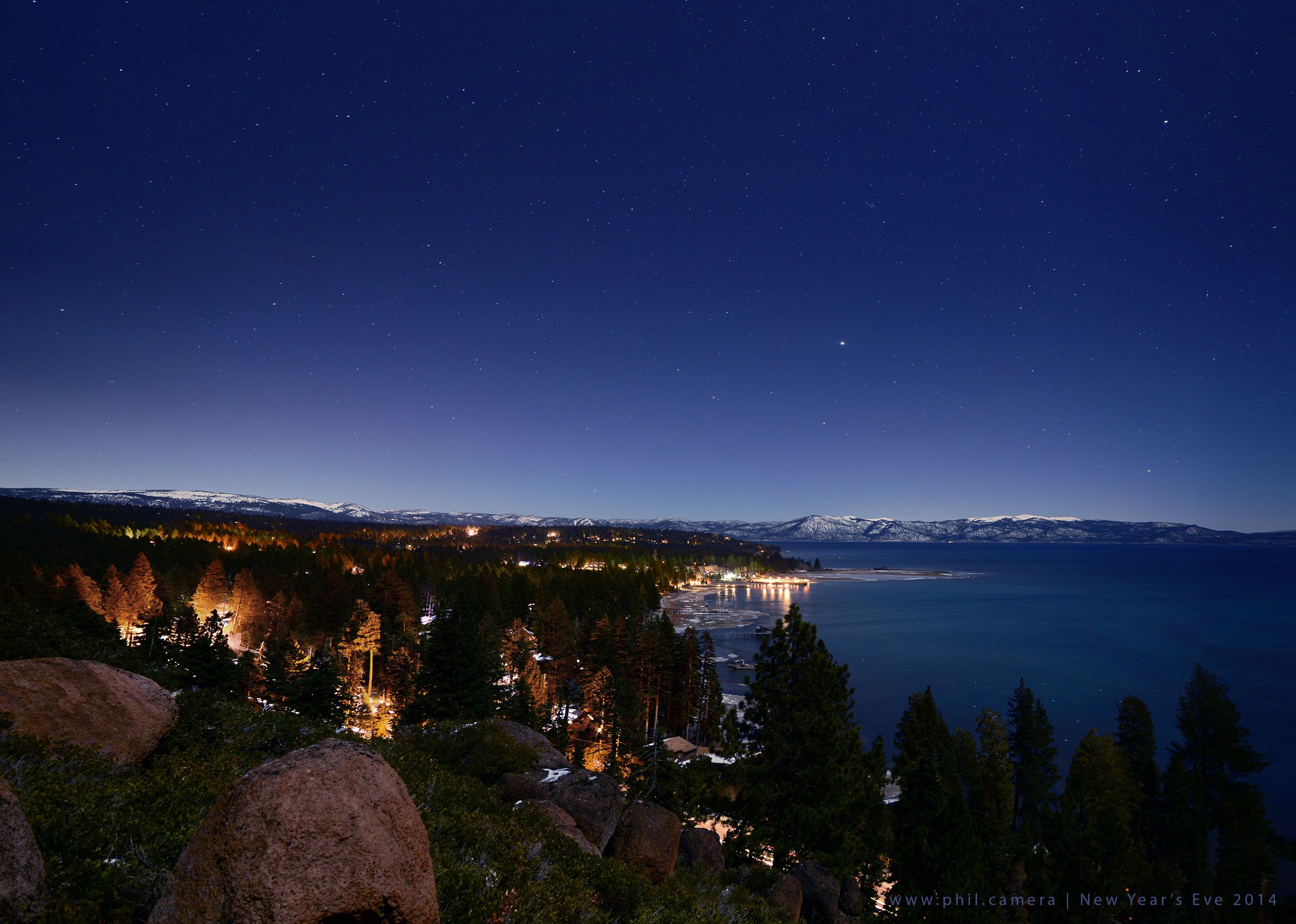 Clear New Year's Eve night sky over north Lake Tahoe [wallpaper crop] [oc by Phil Mosby]