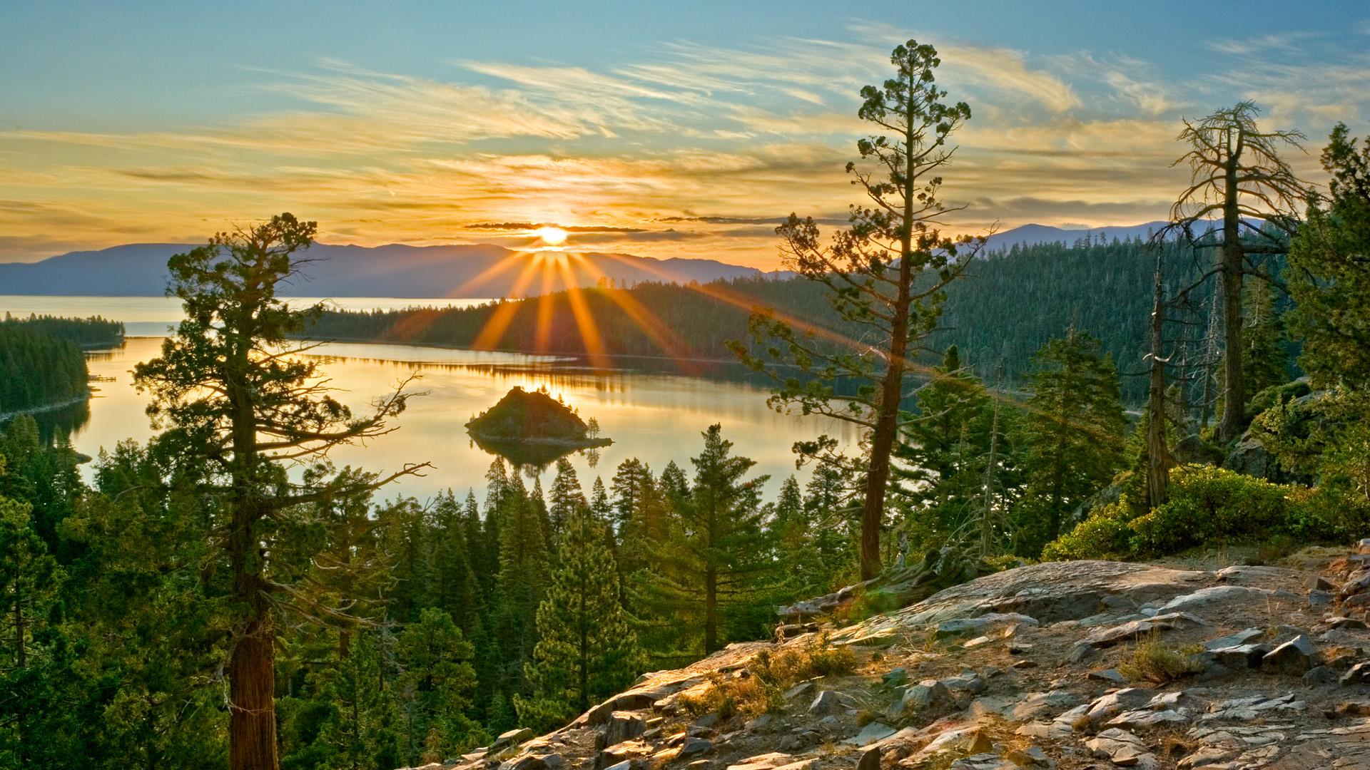 Crater Lake Sunrise Wallpaper