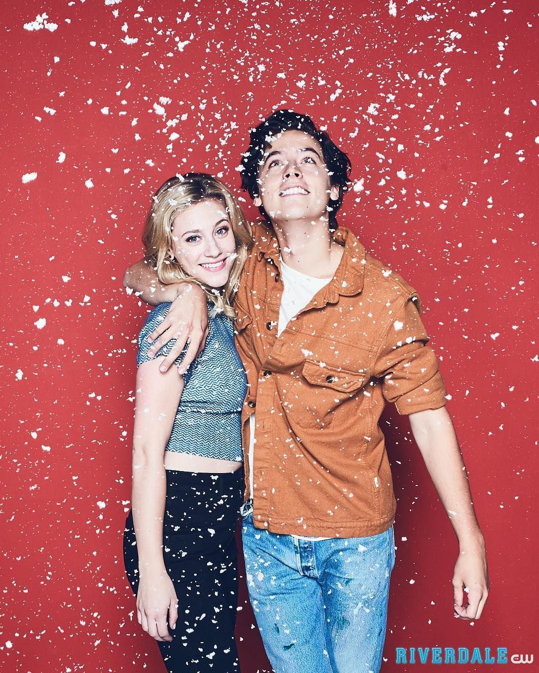 Riverdale в Instagram: «In case all you want for Christmas is Bughead. Stream the latest e. Riverdale cole sprouse, Bughead riverdale, Riverdale