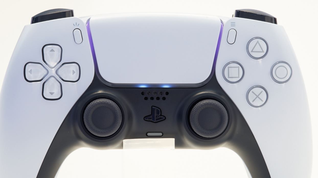 The PS5 DualSense's Lights Can Change Color Similar To The DualShock 4's Light Bar