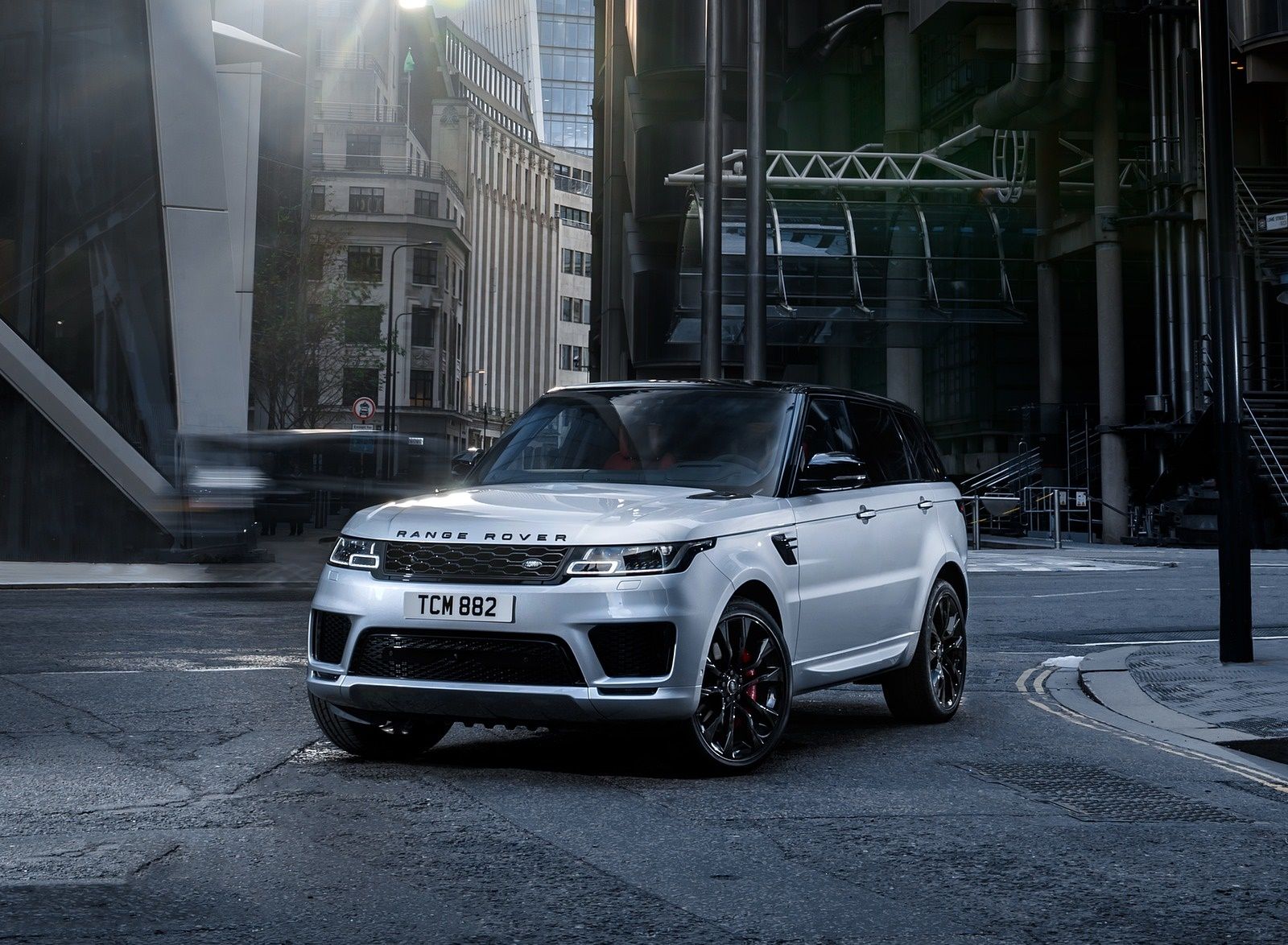 Range Rover Sport HST Special Edition Wallpaper (HD Image)