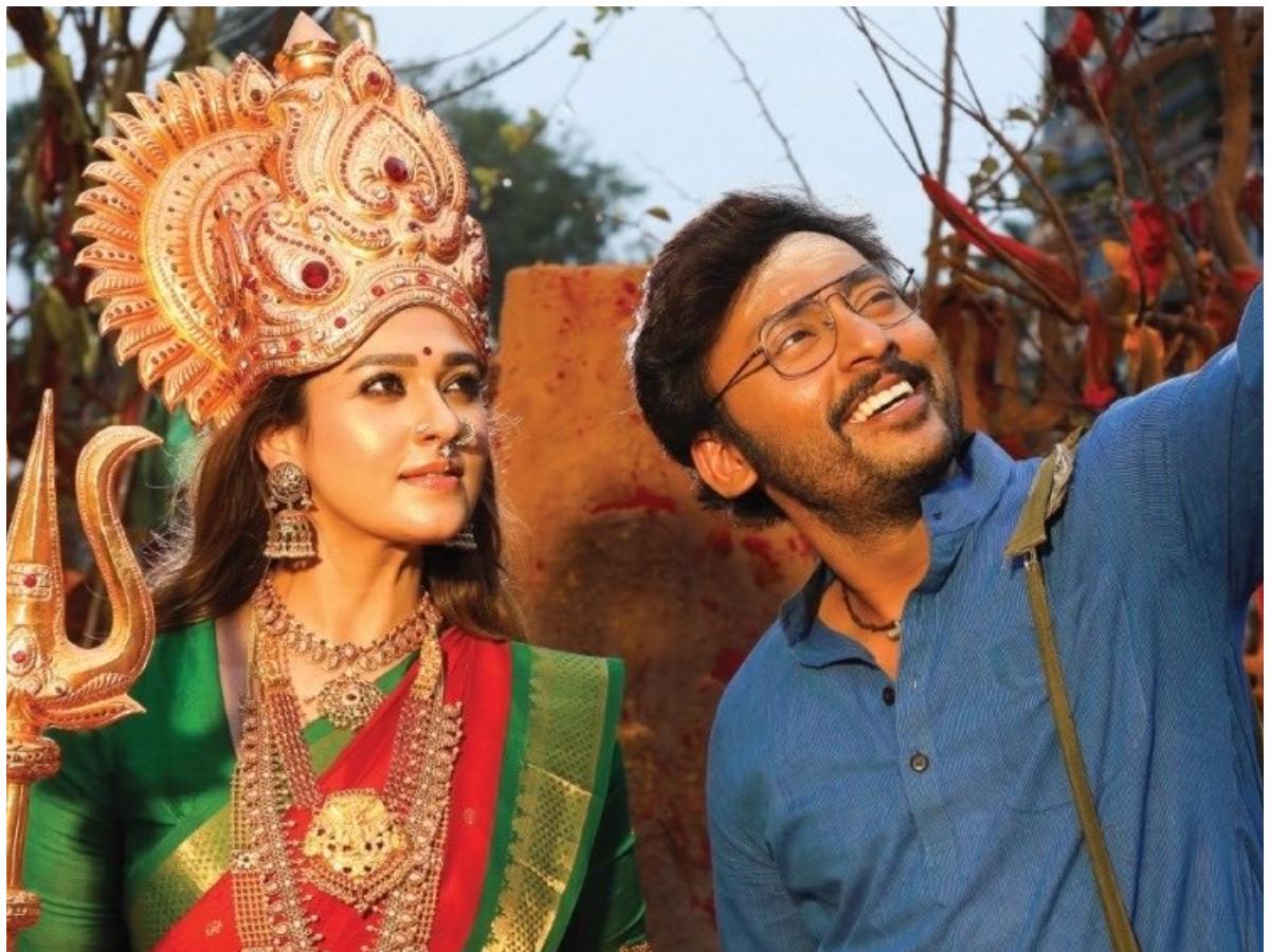 Nayanthara's Mookuthi Amman: Unseen photo from the sets of the RJ Balaji directorial go VIRAL