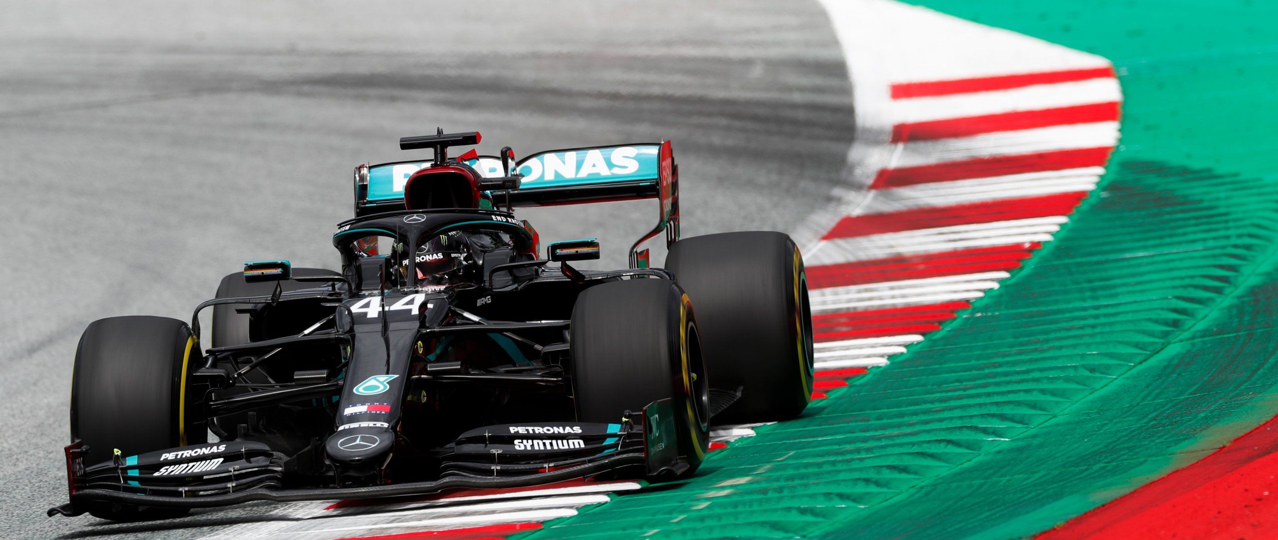 Lewis & Valtteri Finish First Day at the Top of the Timesheets