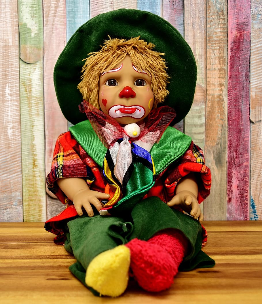 Jester Boy With Green Hat Doll, Clown, Cute, Sad, Children, Clown Child HD Wallpaper