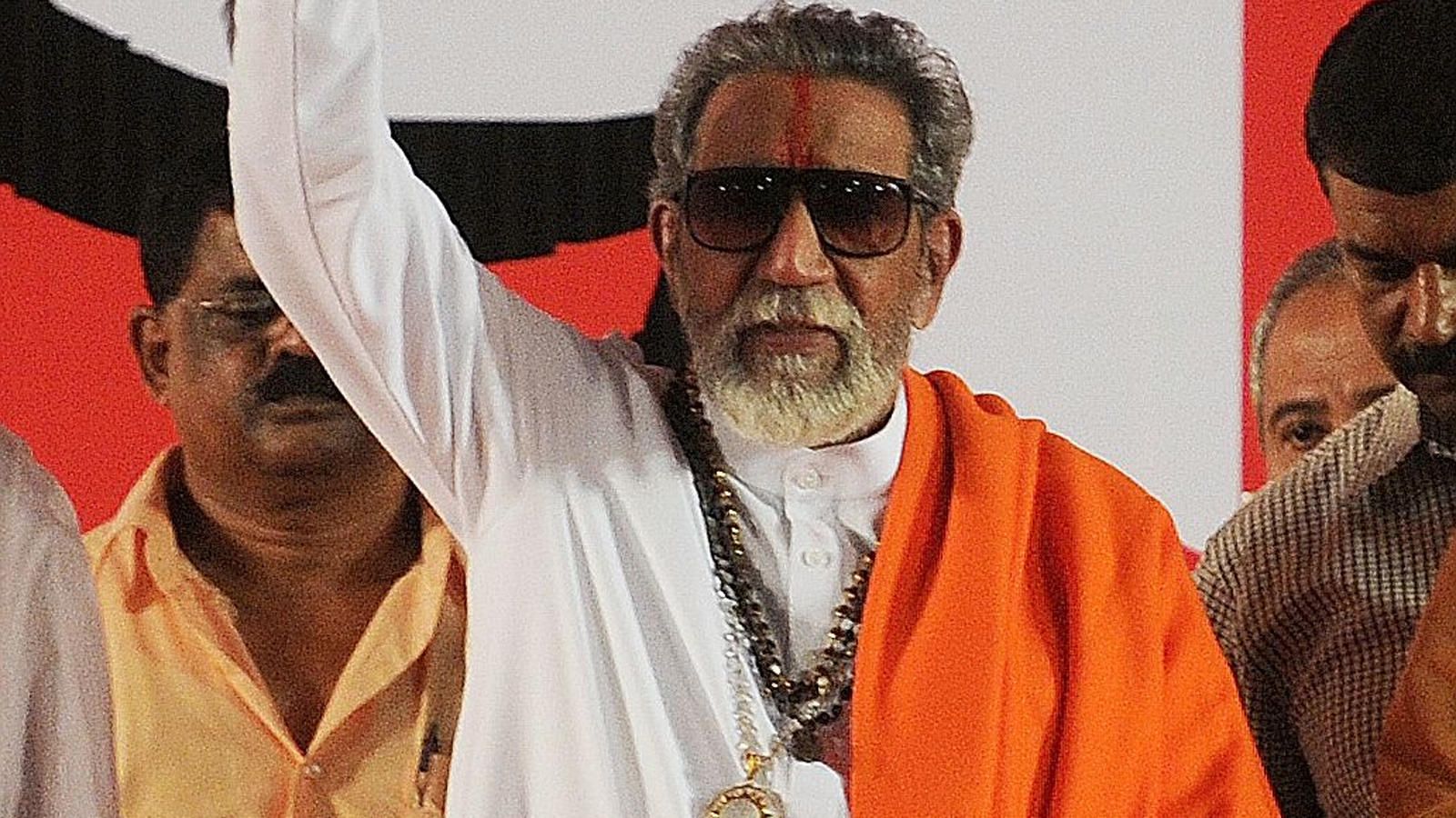 News18 Explains | Shinde Set to Claim Shiv Sena's Election Symbol. Could  Thackerays Lose Their Bow & Arrow? - News18