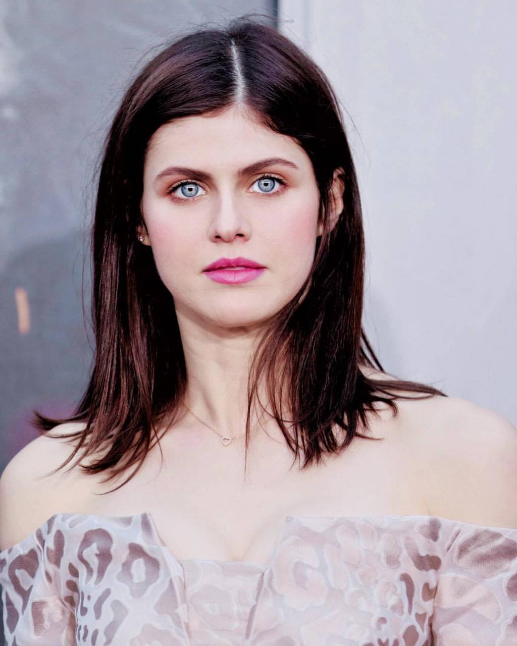 Alexandra daddario wallpaper