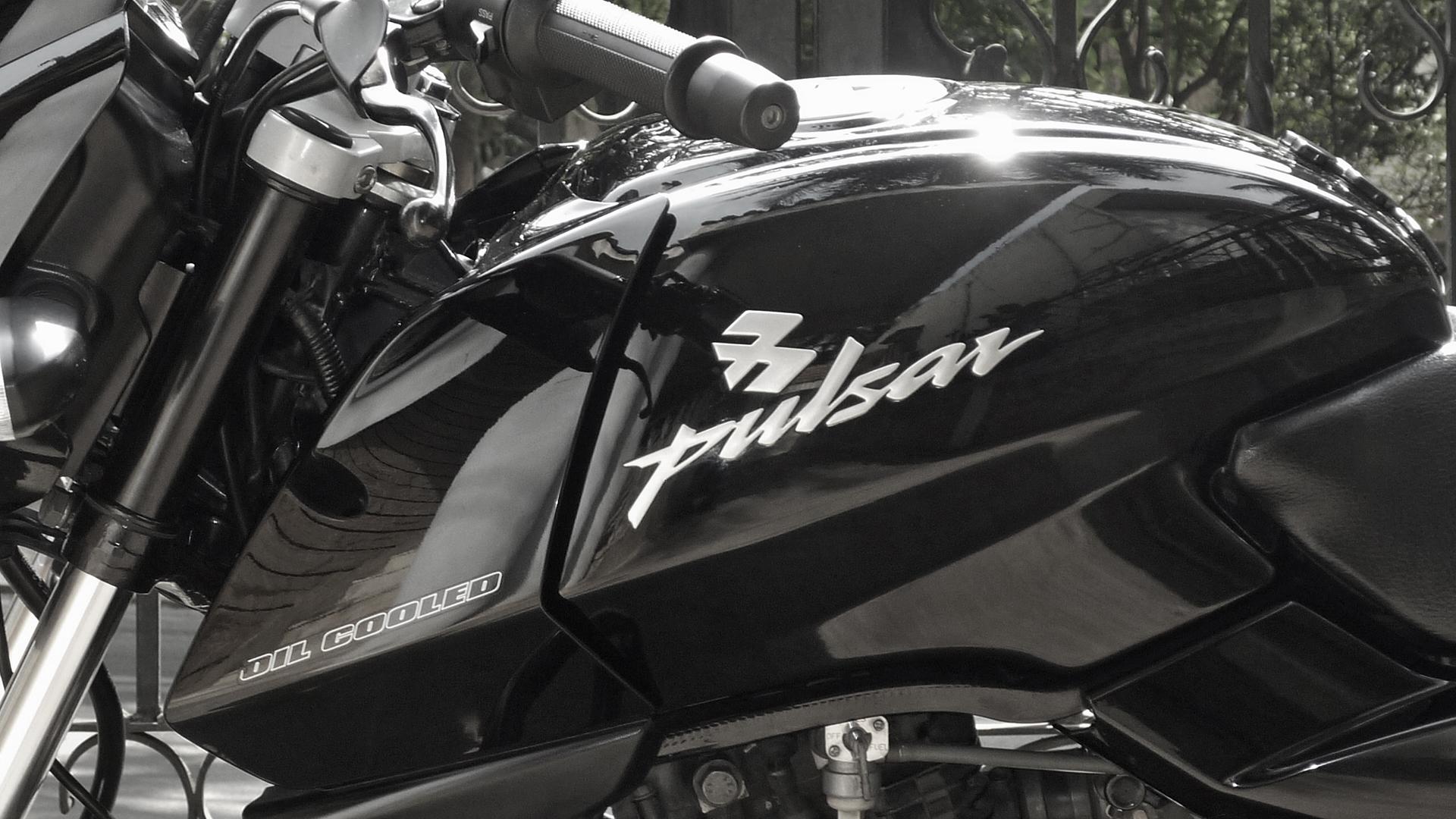 Desktop, wallpaper, experiences, pulsar, motorcycle, talkies, ownership