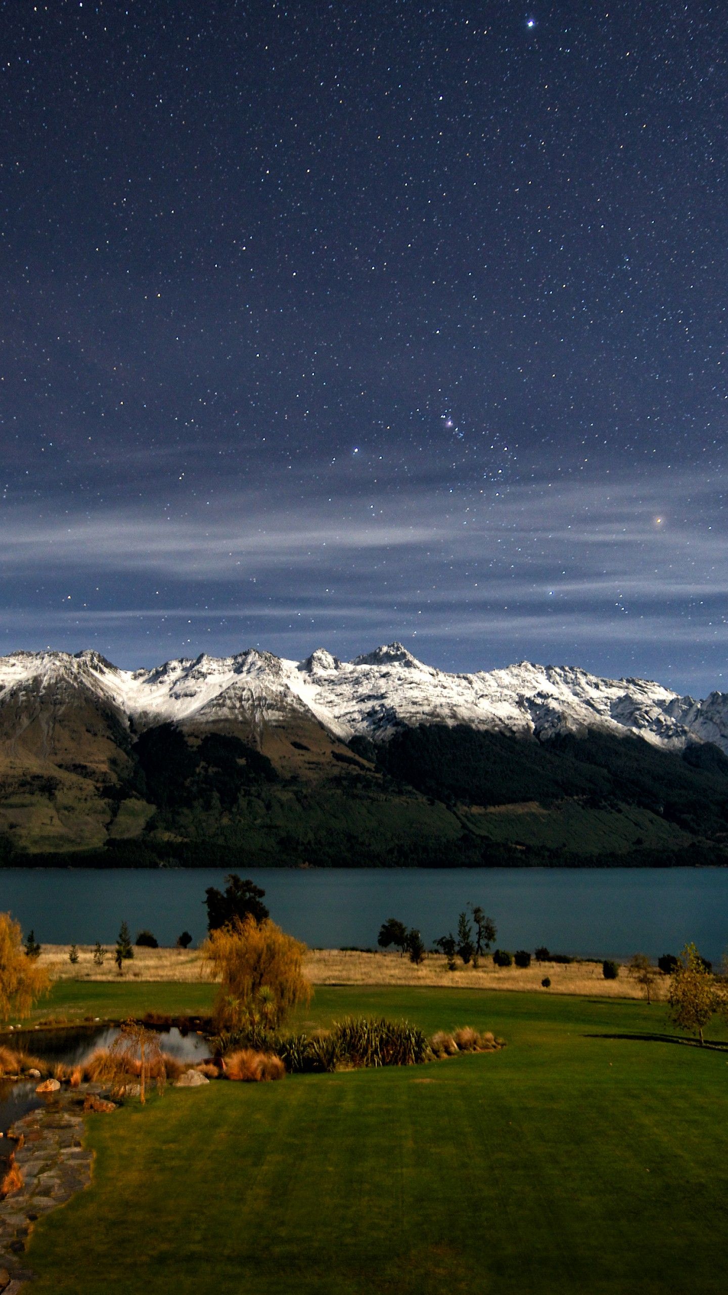 Wallpaper New Zealand, 4k, HD wallpaper, Queenstown, Lake Wakatipu, stars, mountain, snow, green grass, sky, landscape, OS