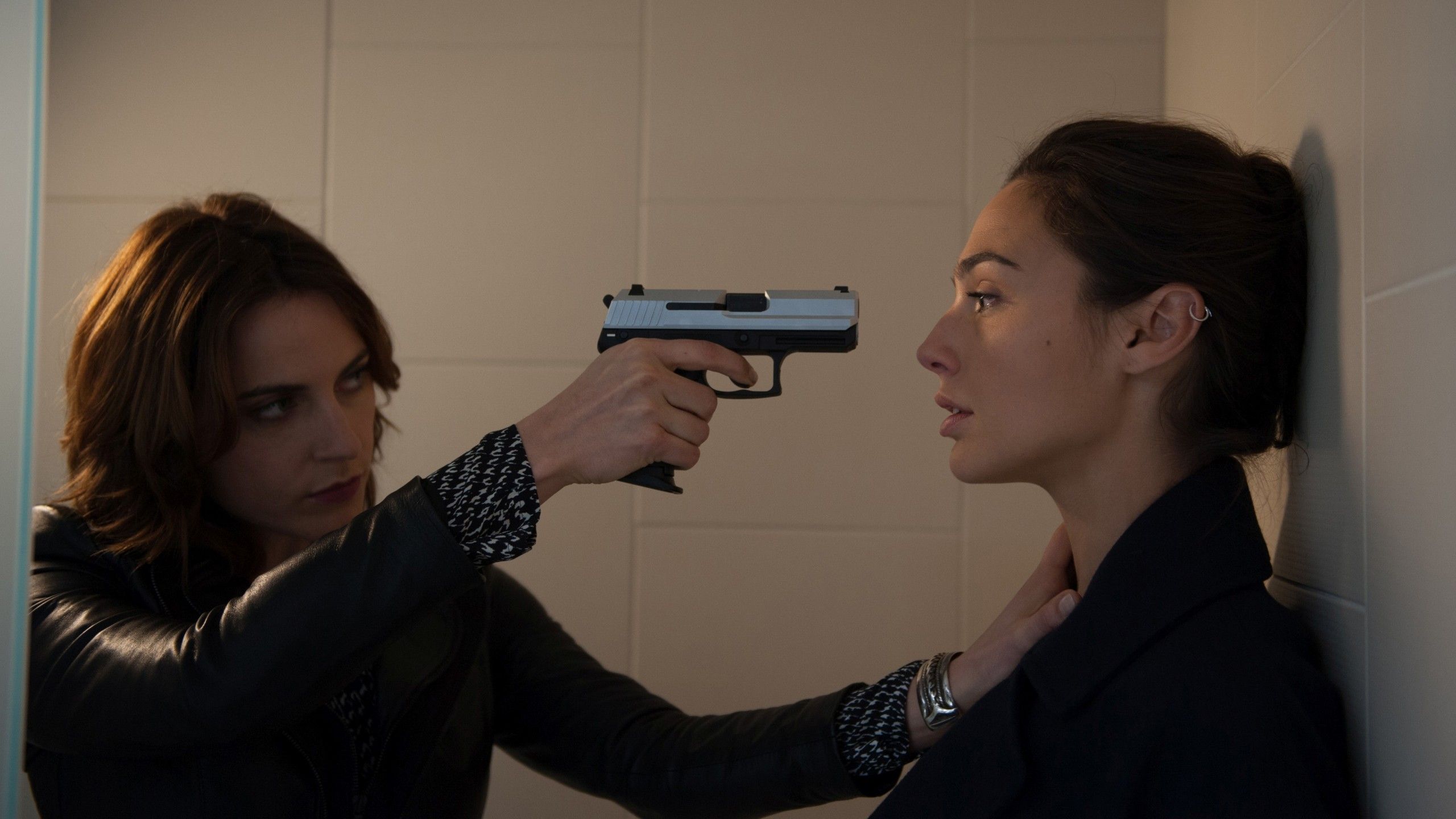 Wallpaper Criminal, Antje Traue, Gal Gadot, Best Movies of 2016, Movies