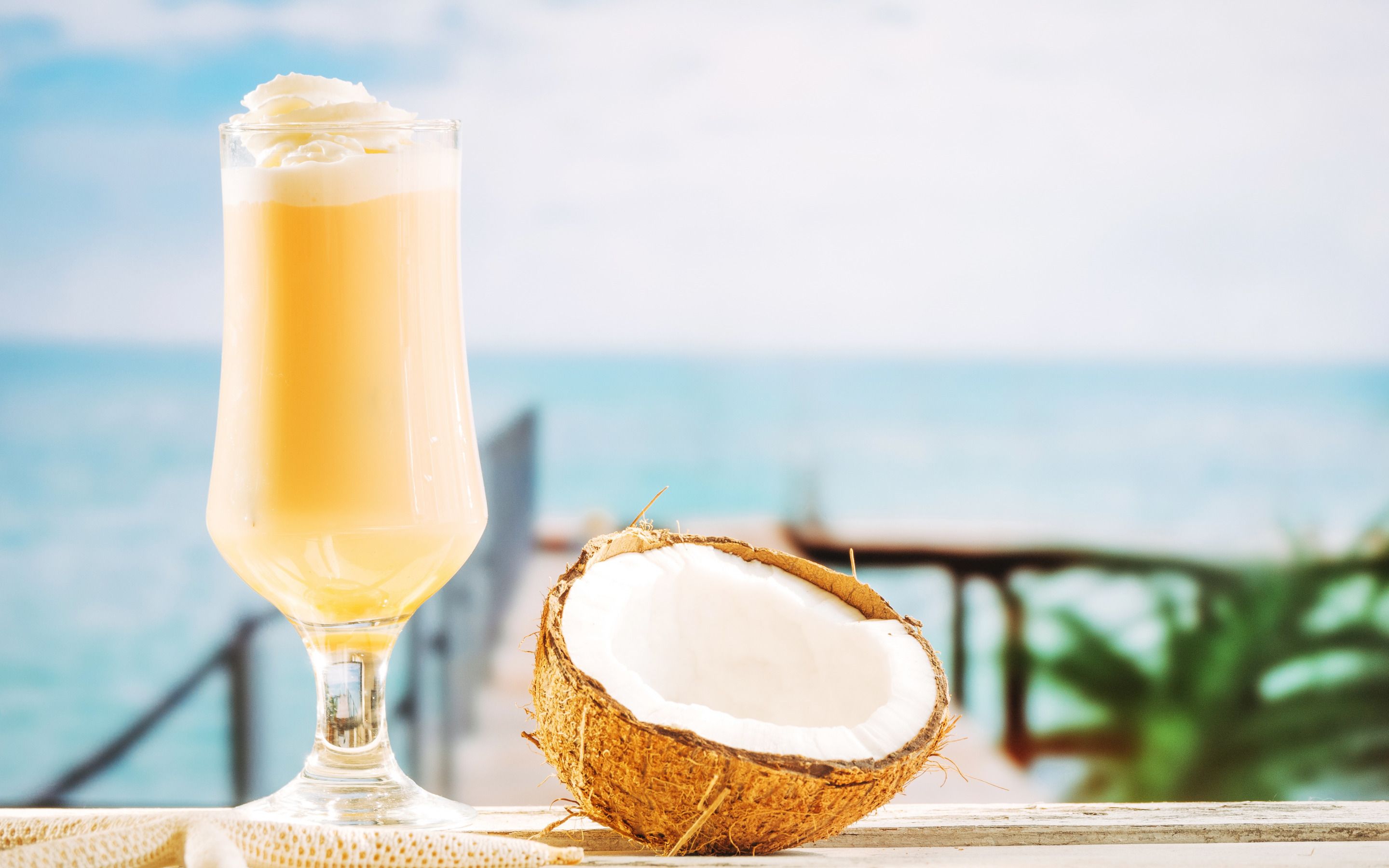 Download wallpaper Pina colada, traditional caribbean cocktail, coconut, summer, beach, different drinks for desktop with resolution 2880x1800. High Quality HD picture wallpaper