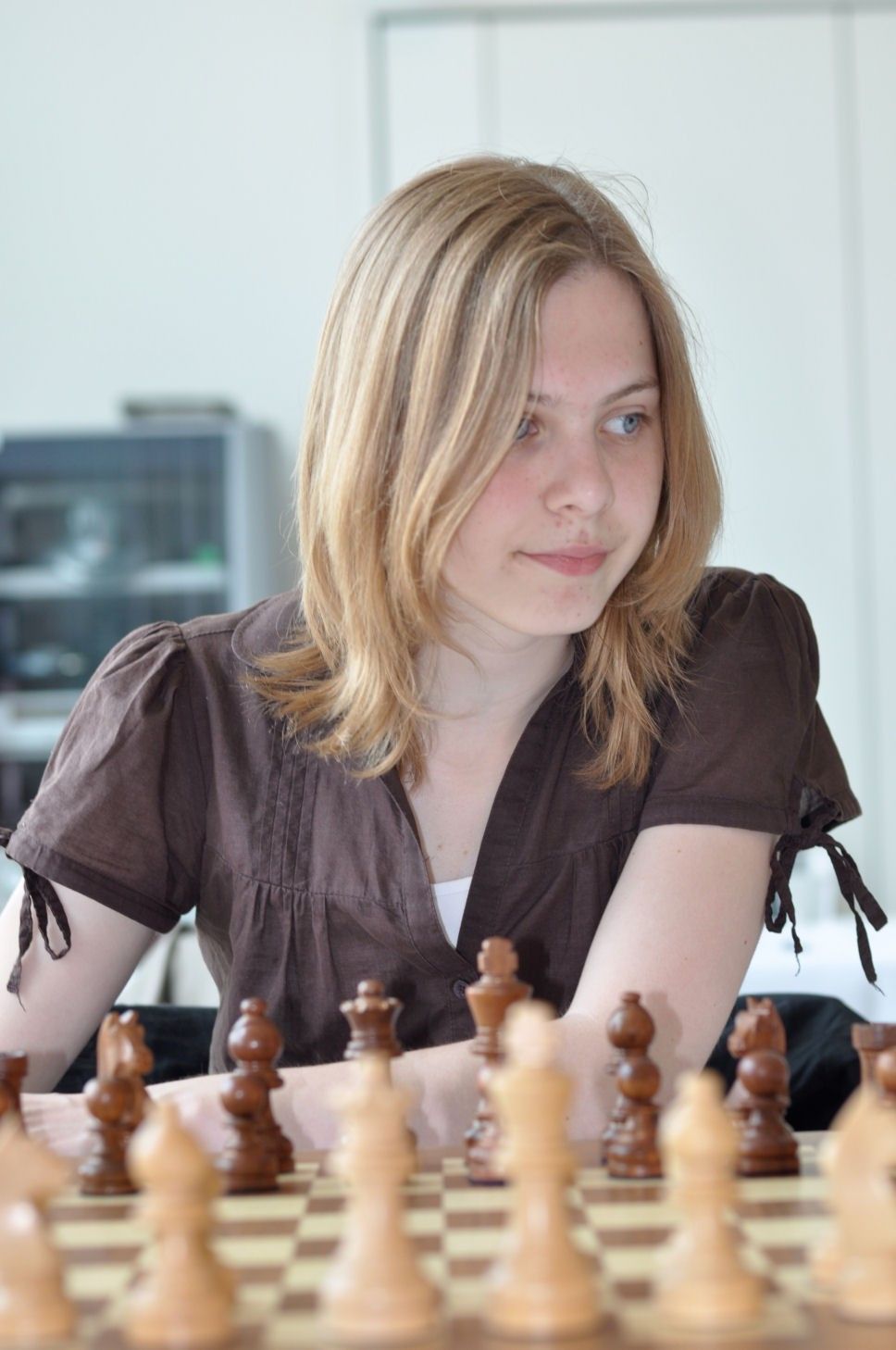 Who's the hottest elite women's chess player?. Chess players, Chess queen, Chess
