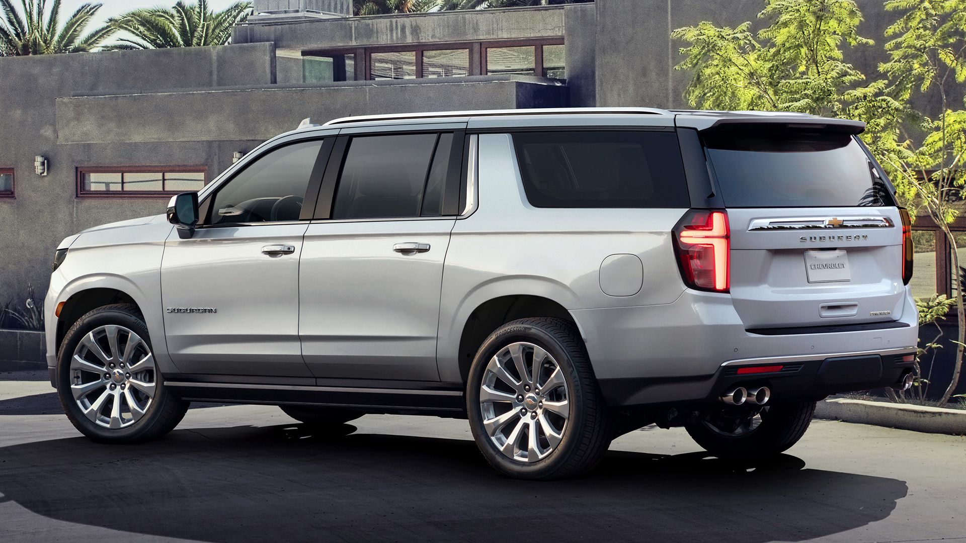 Chevrolet Suburban and HD Image