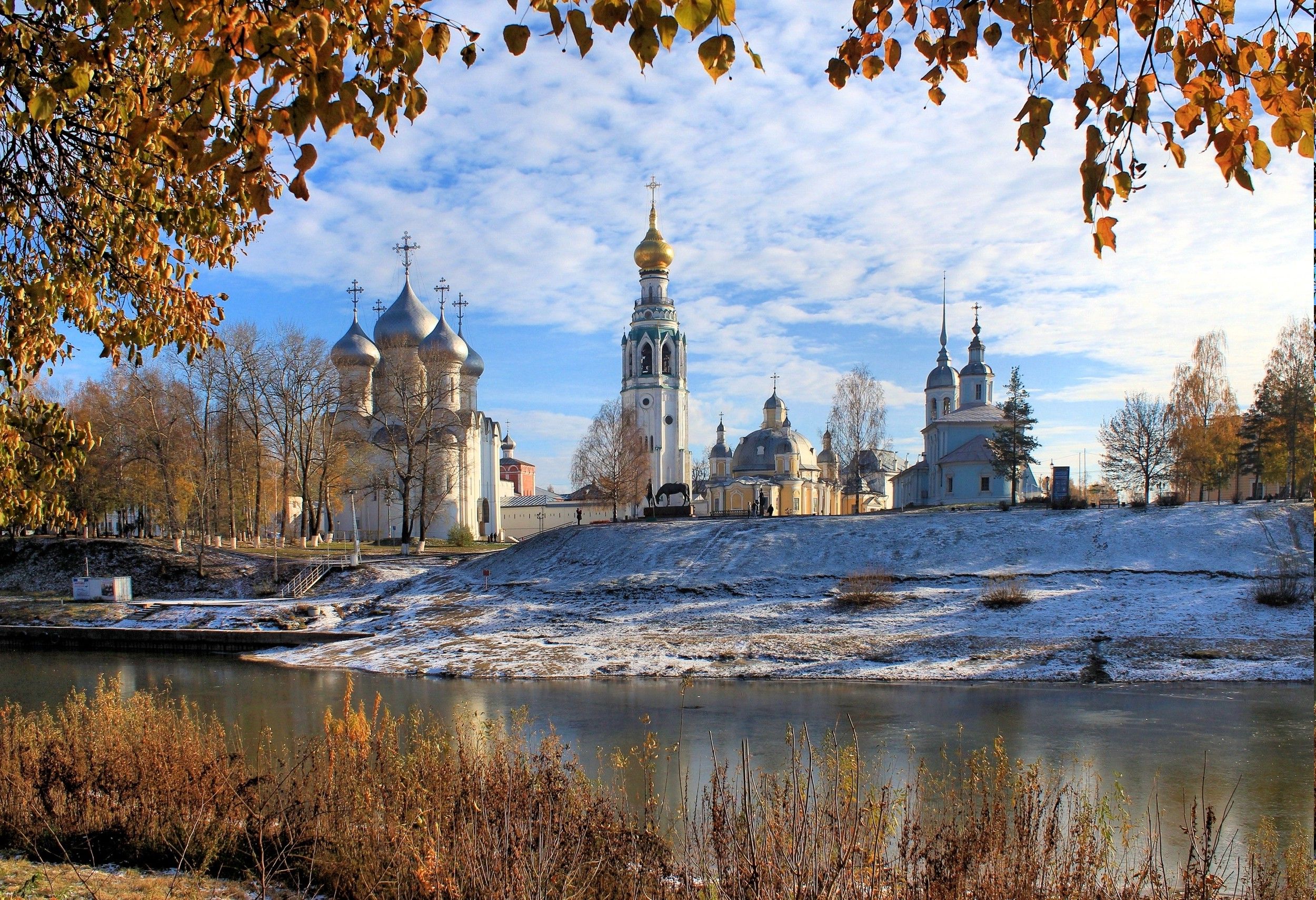 nature, Landscape, Architecture, Clouds, Water, Trees, Russia, Winter, Snow, River, Church, Tower, Leaves, Cross Wallpaper HD / Desktop and Mobile Background