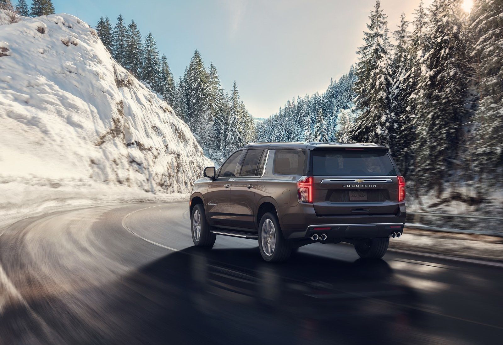 Chevrolet Suburban wallpaperx1100