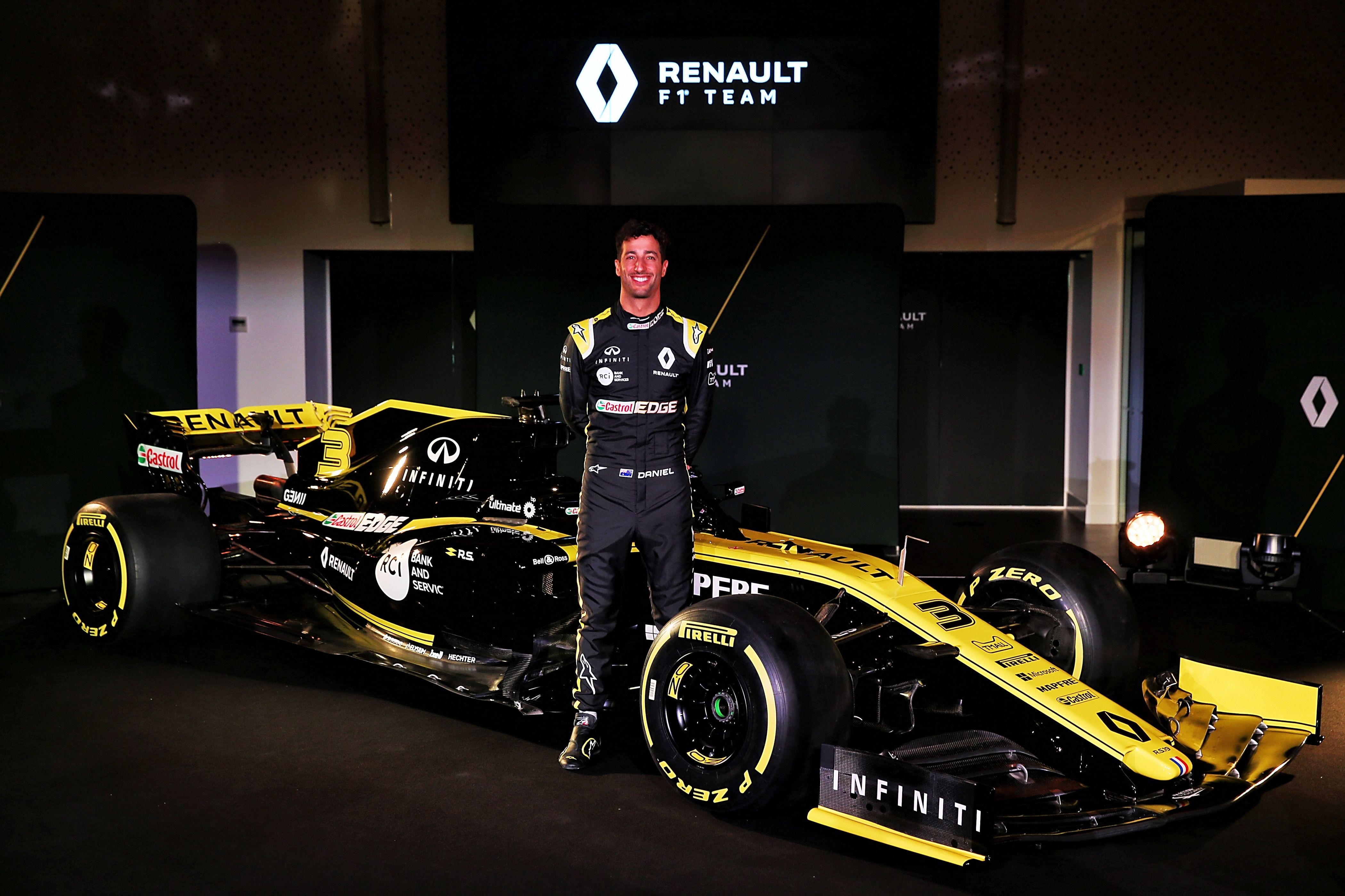 Renault RS19 F1 car launch picture