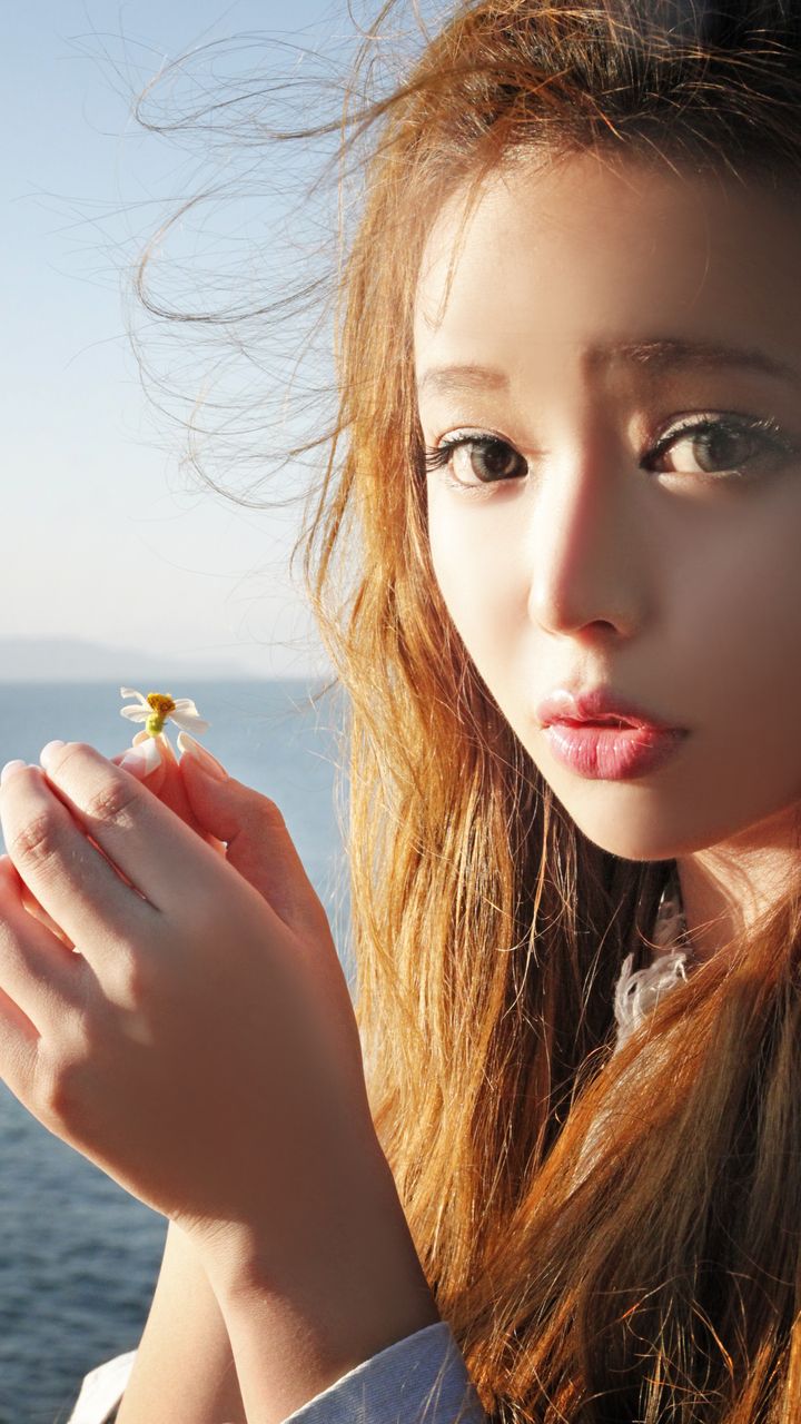 HD Cute Girl Wallpaper