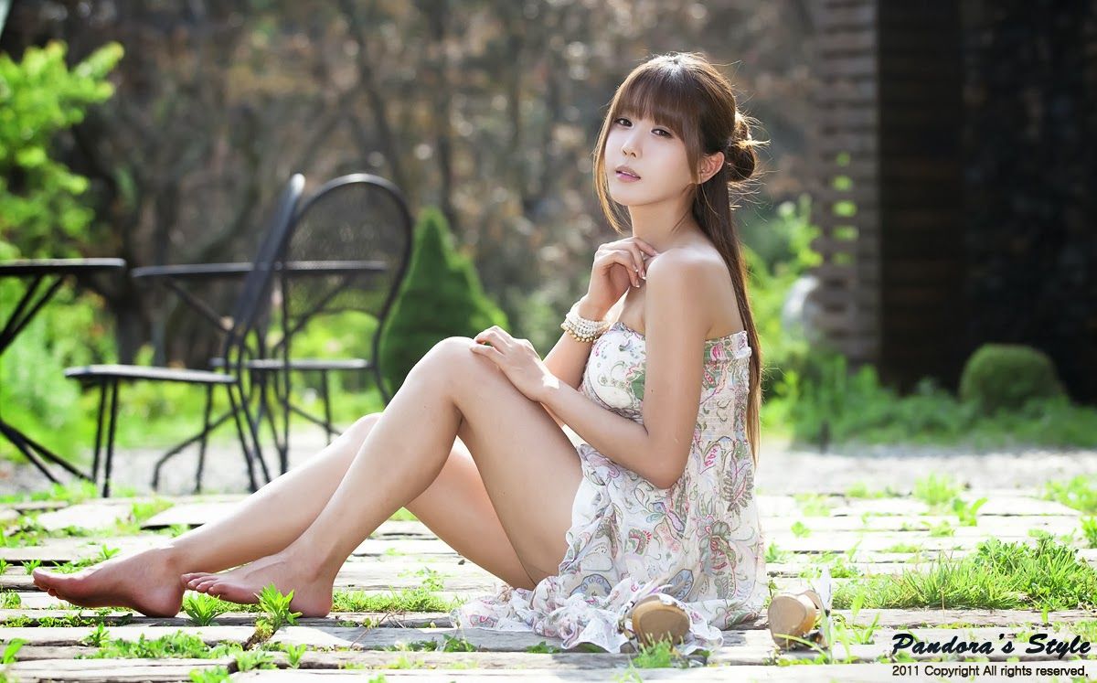 Very Beautiful Asian Girl HD Wallpaper