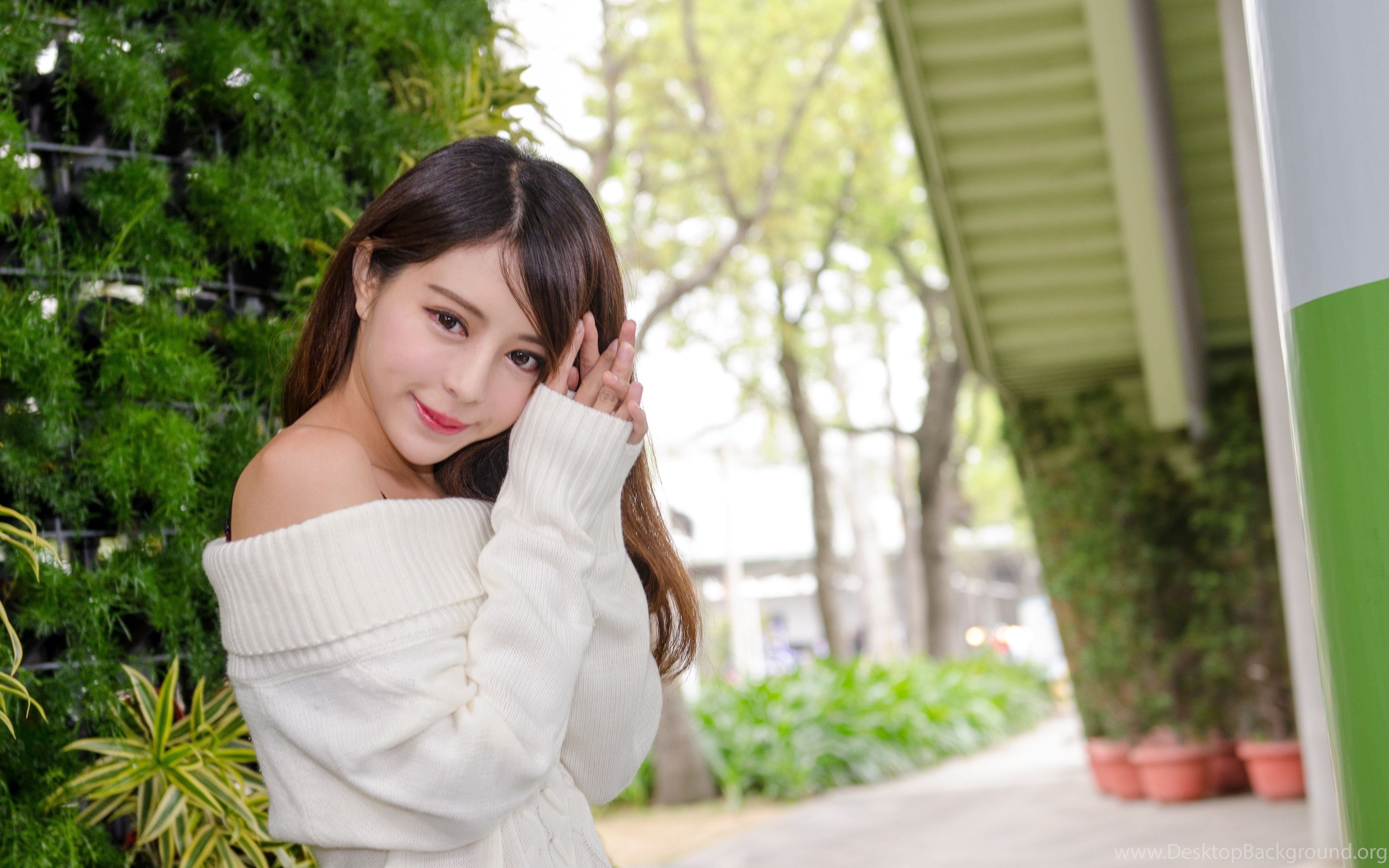 Asian Girl HD Wallpaper Desktop Background