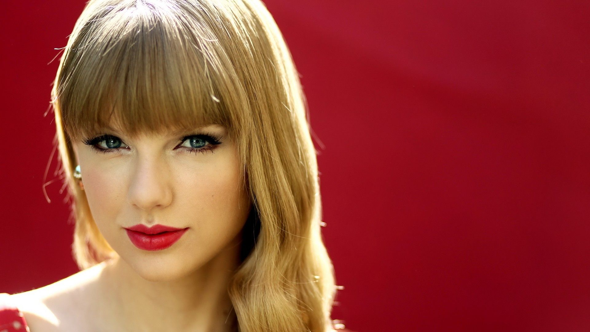Red Taylor Swift 2013 HD Wallpaper