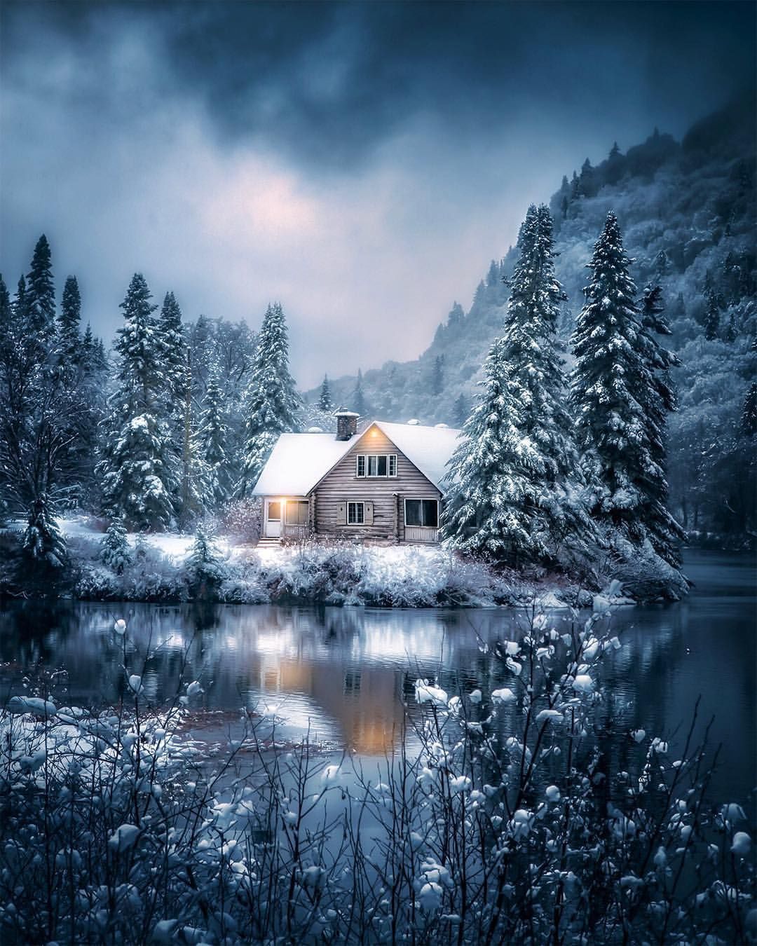 Free Winter Cabin Wallpaper For Your Phone