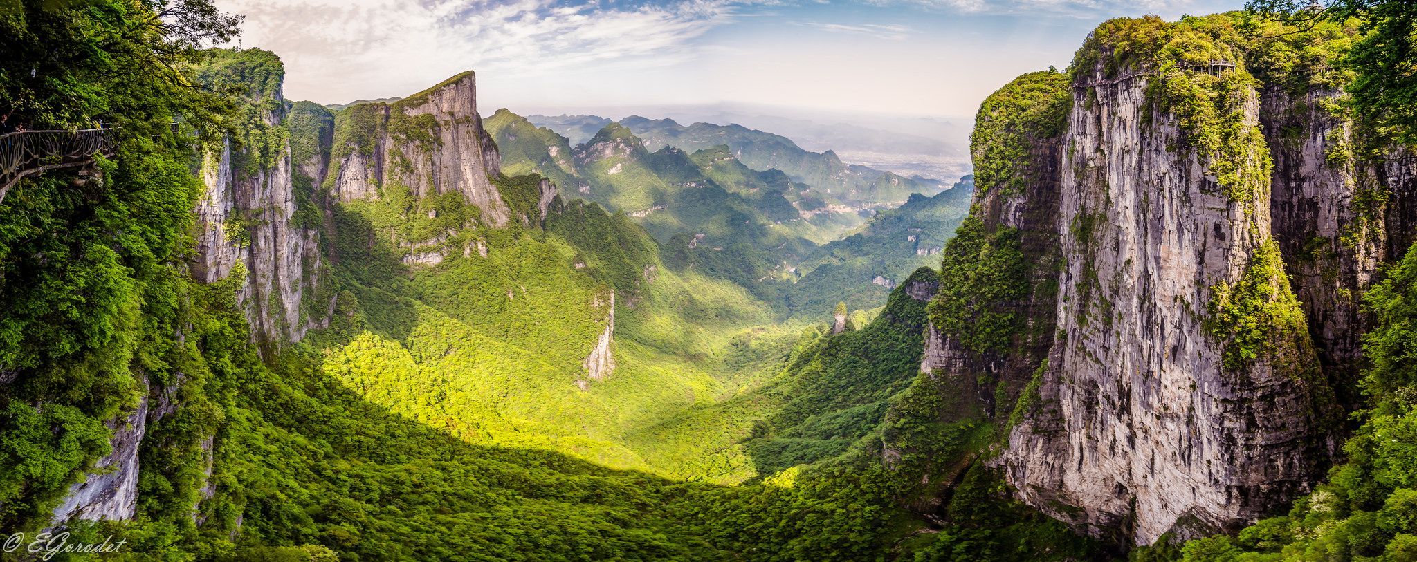 Tianmen Mountain National Park (Hunan Province) China [2048x813] by Evgeny Gorodetsky. iPad air wallpaper, Tianmen mountain, National parks