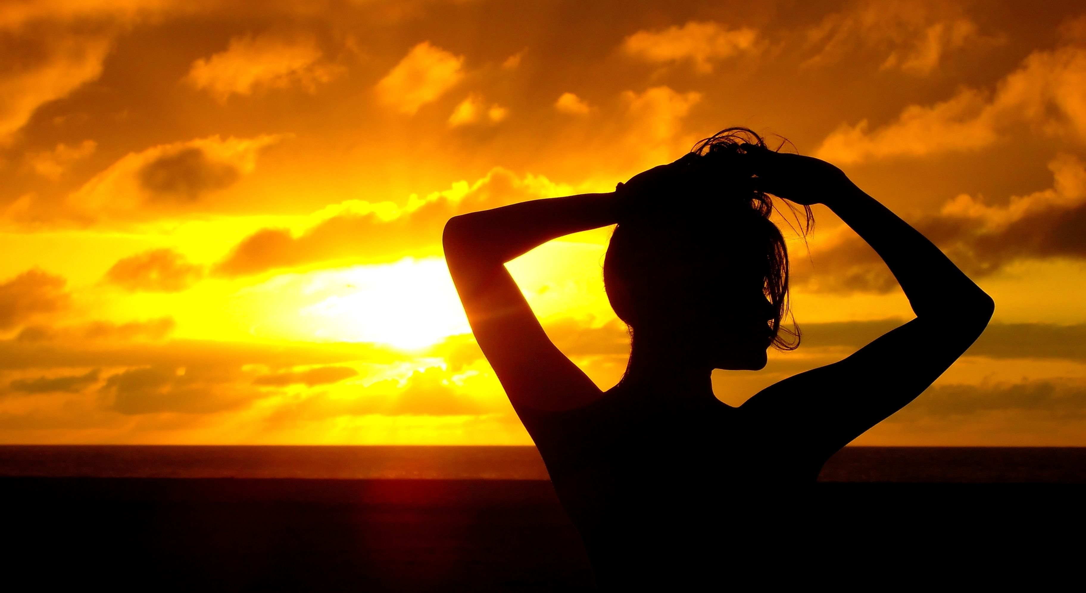 Beautiful Sunset Beach Bali With Girl Pose Wallpaper