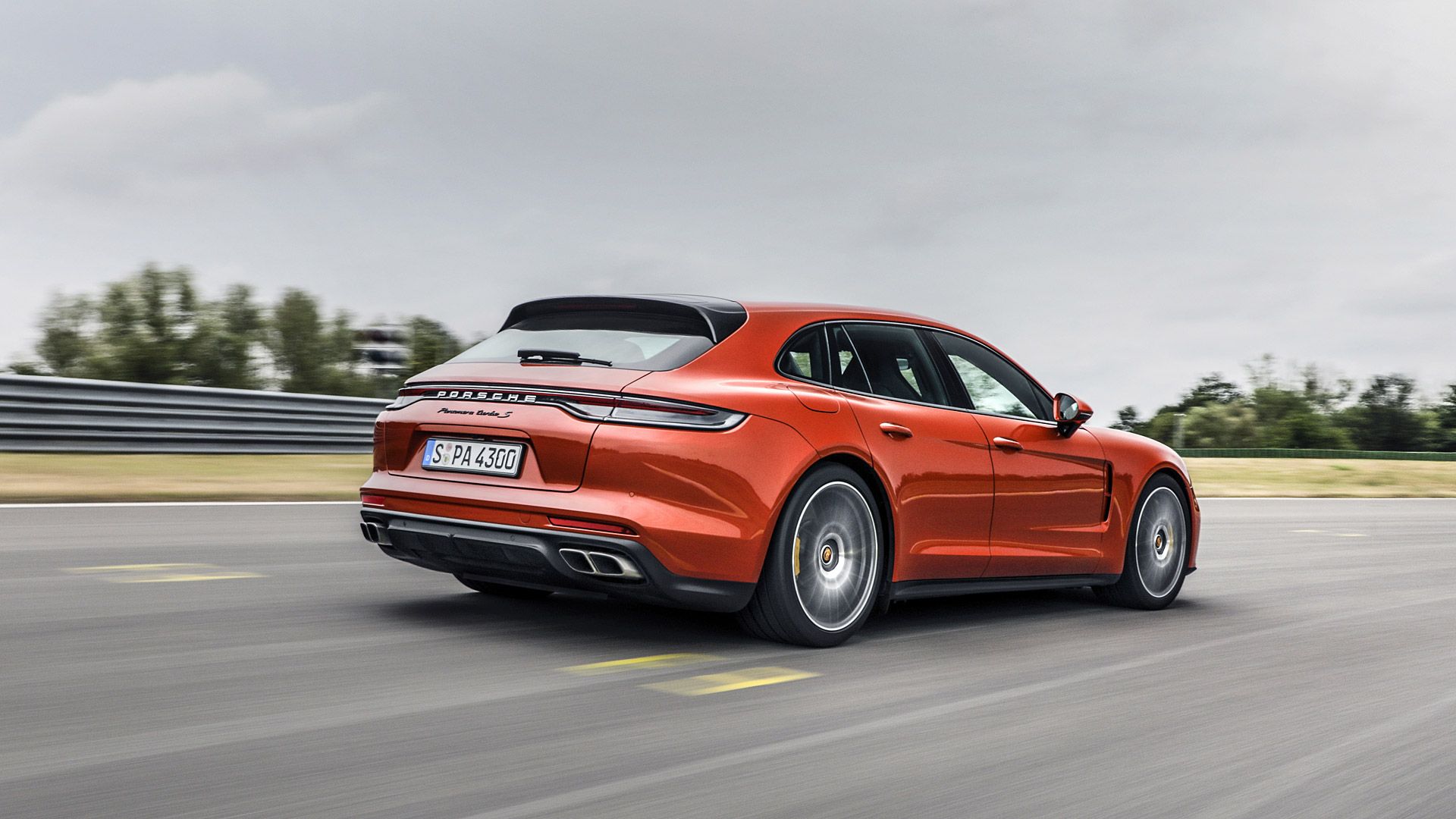 Porsche Panamera Turbo S Wallpaper, Specs & Videos