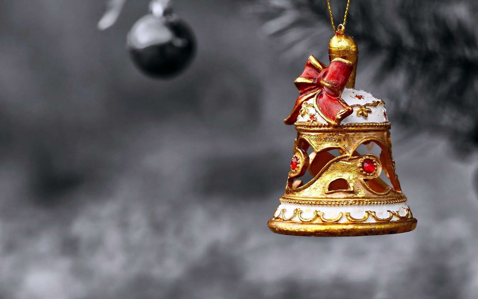 Christmas Bells. Christmas Bell Closeup Focus Photography Tumblr Wallpaper Hd. Christmas Jingles, Christmas Bells, Christmas Wood
