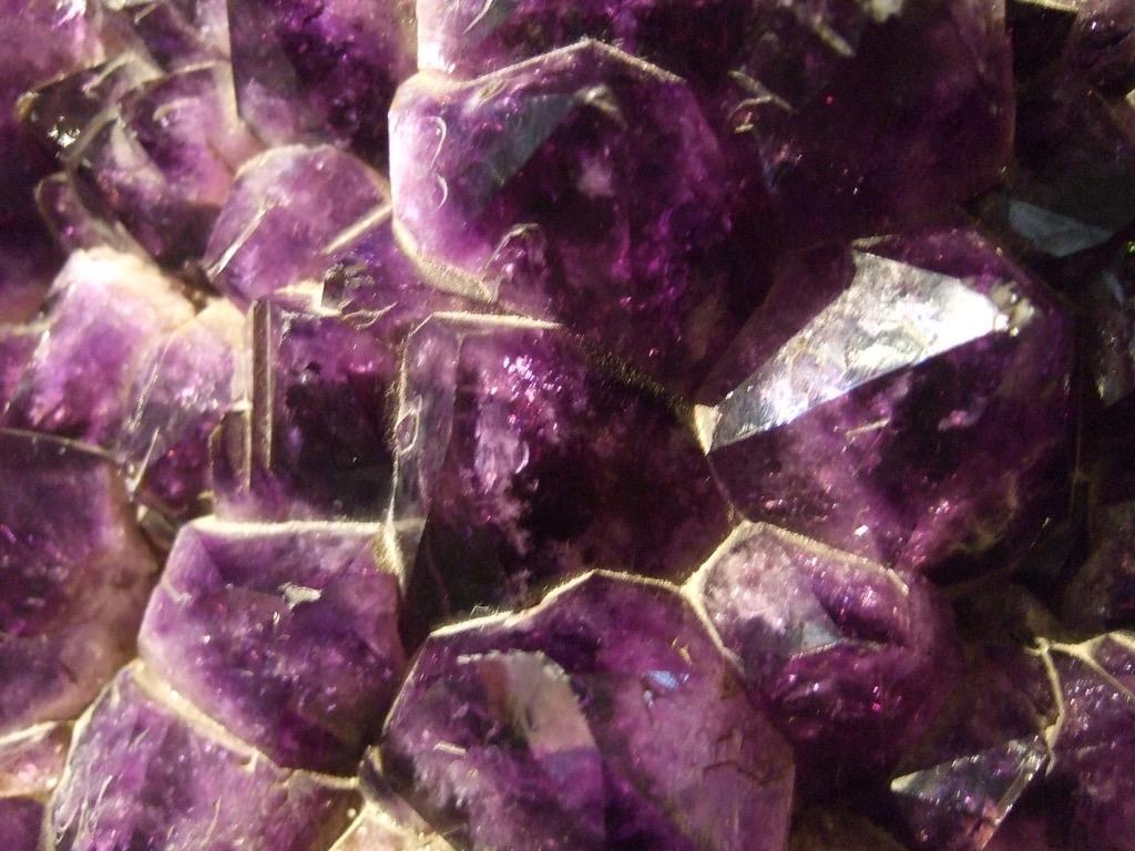 Amethyst Gems Wallpaper FREE for Android