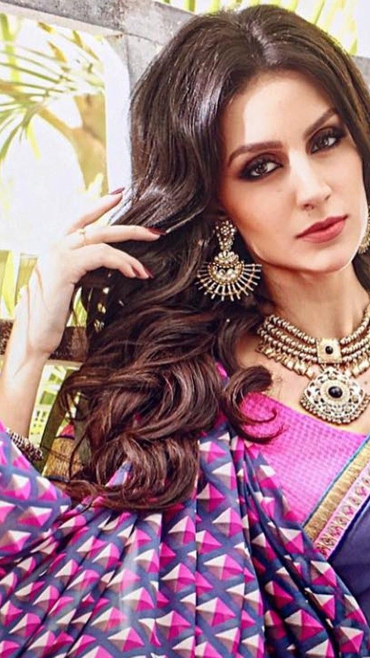 Larissa Bonesi Saree Wallpaper 05304