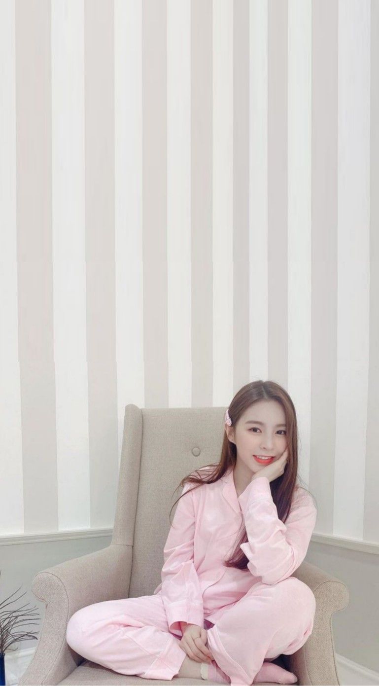 CLC Elkie Wallpaper. Wallpaper, I wallpaper, Decor