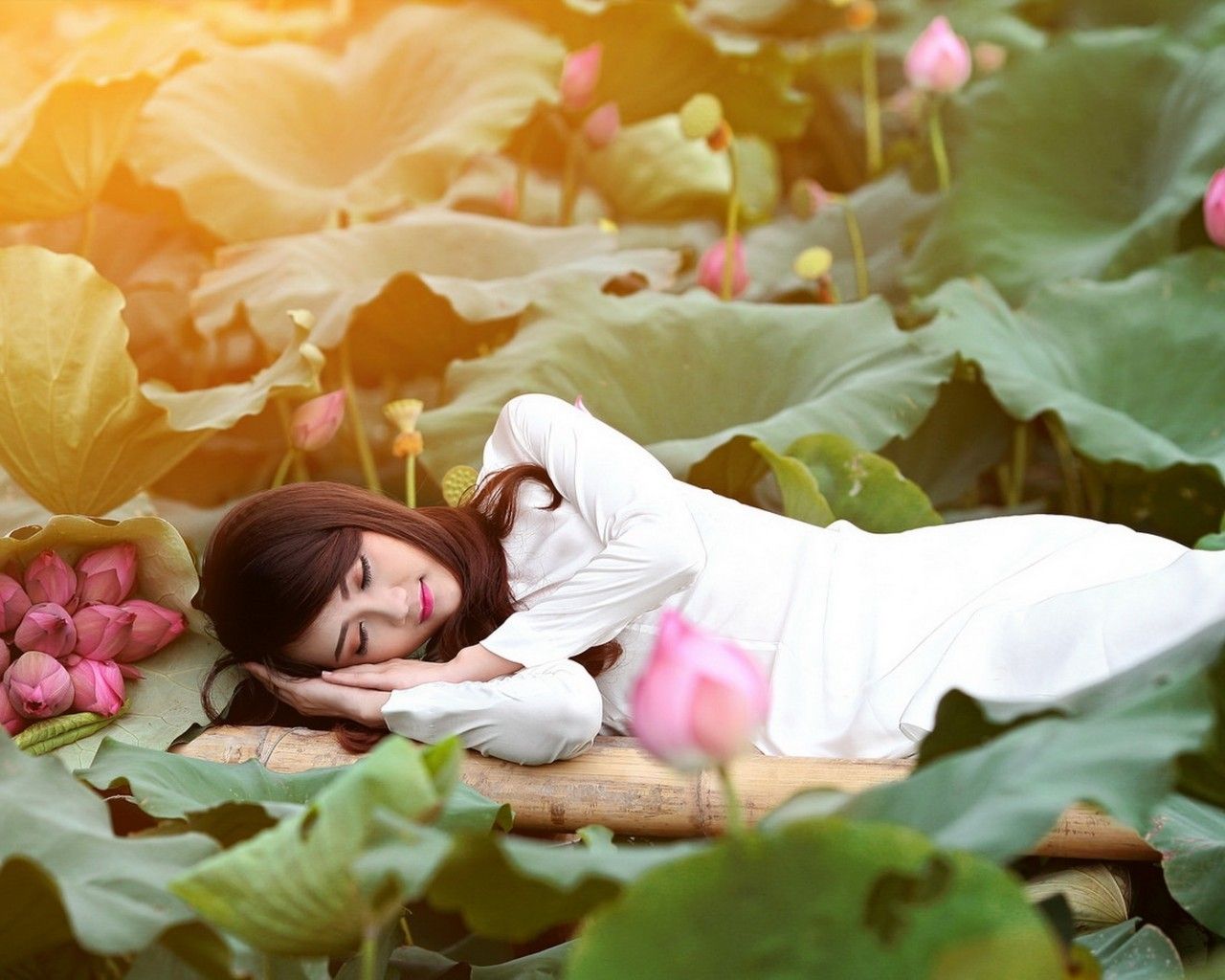 Download 1280x1024 Asian, Sleeping, Women, Flowers Wallpaper