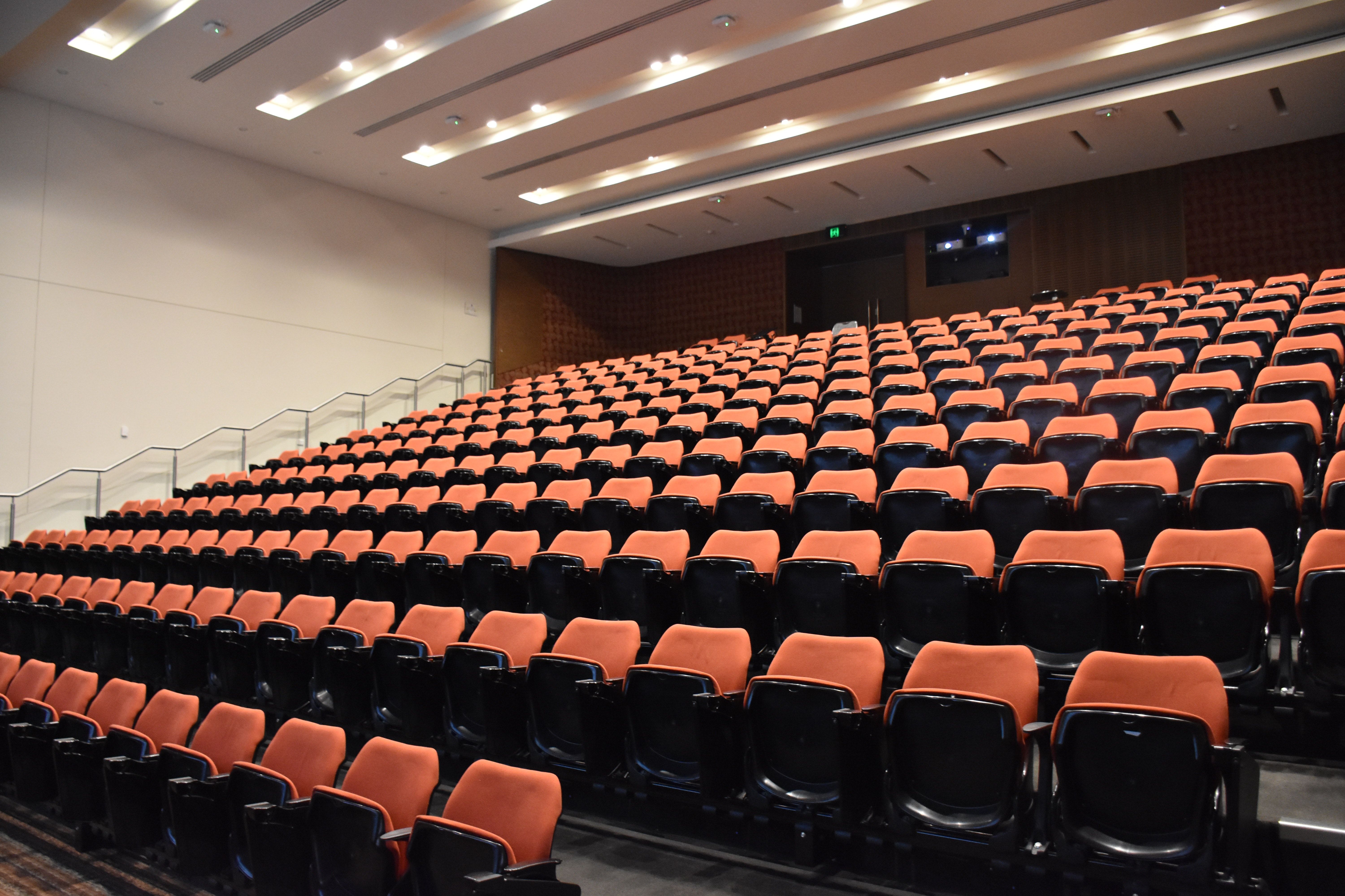 Free of auditorium, lecture hall, lecture theatre