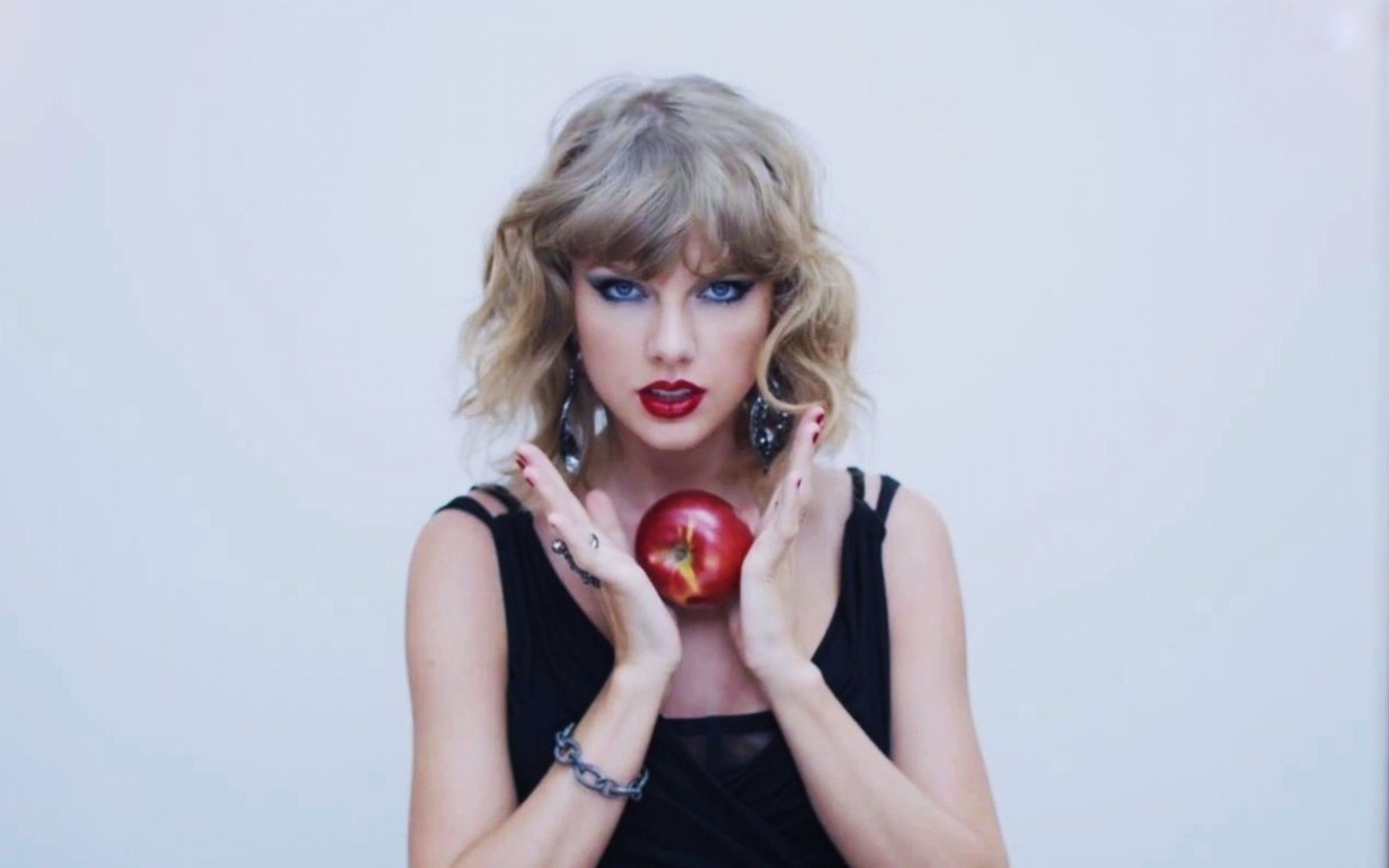 Swift Wallpaper. Taylor Swift Wallpaper Celebrity, Taylor Swift Gorgeous Wallpaper and Taylor Swift Background
