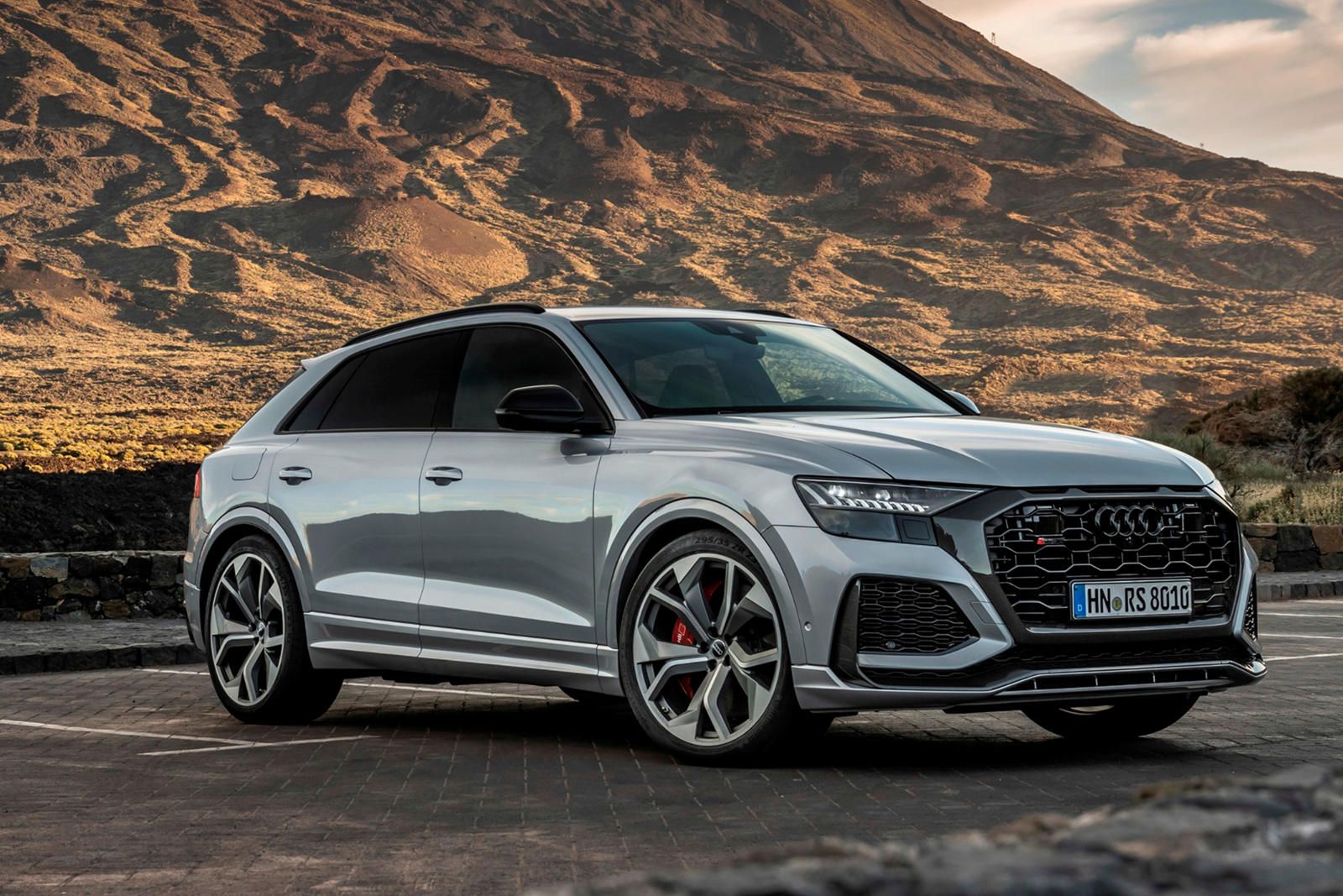Audi RS Q8: Review, Trims, Specs, Price, New Interior Features, Exterior Design, and Specifications